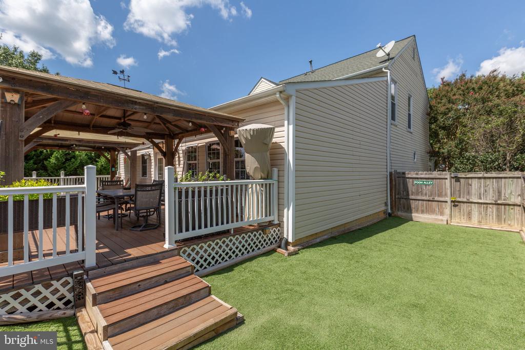 5416 HAZEL COURT