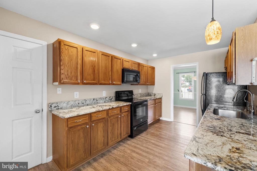 6112 THREE CEDARS LANE