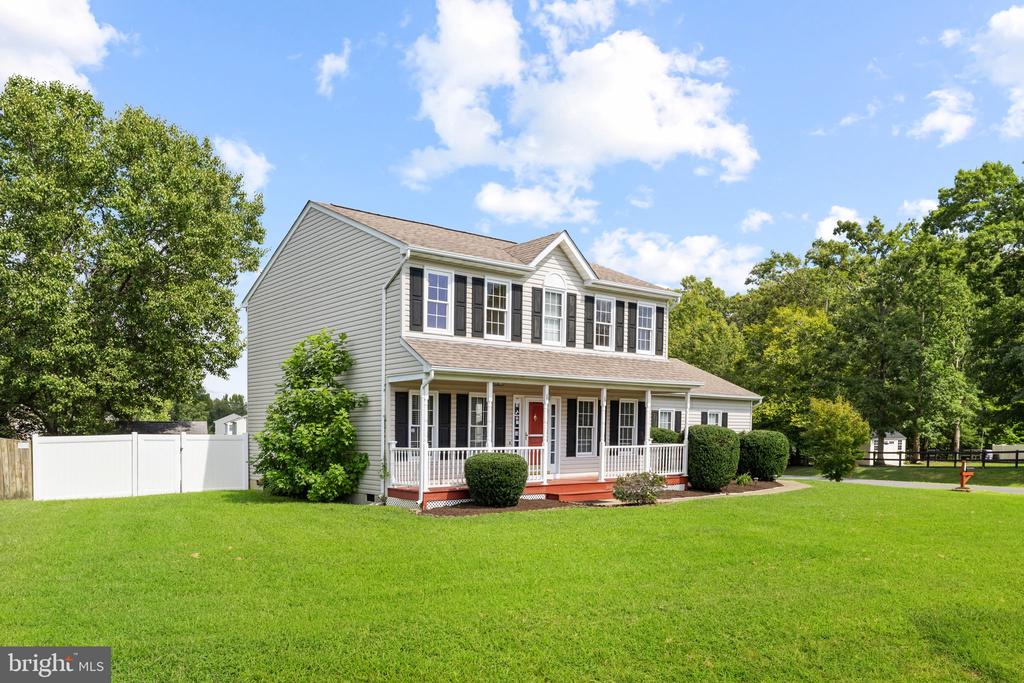 6112 THREE CEDARS LANE
