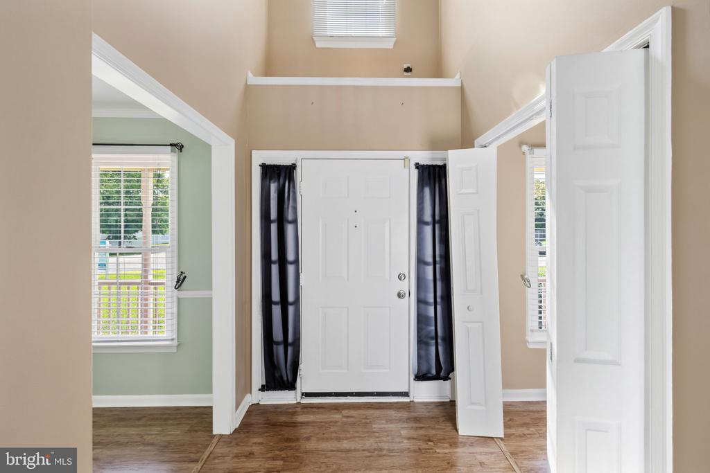 6112 THREE CEDARS LANE