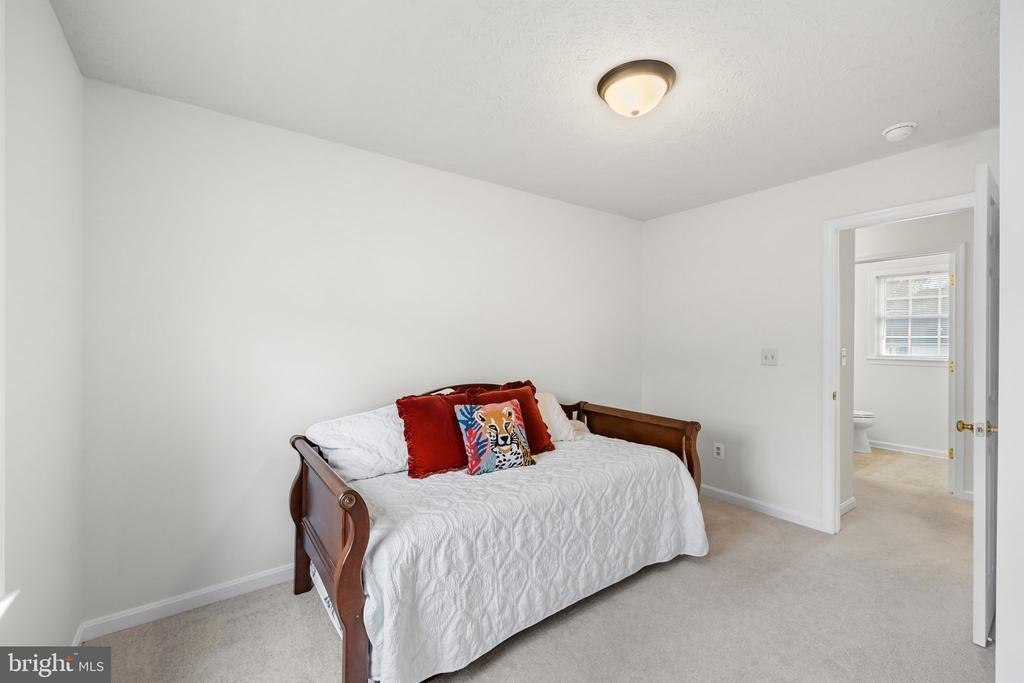 2506 MELCHRIS COURT