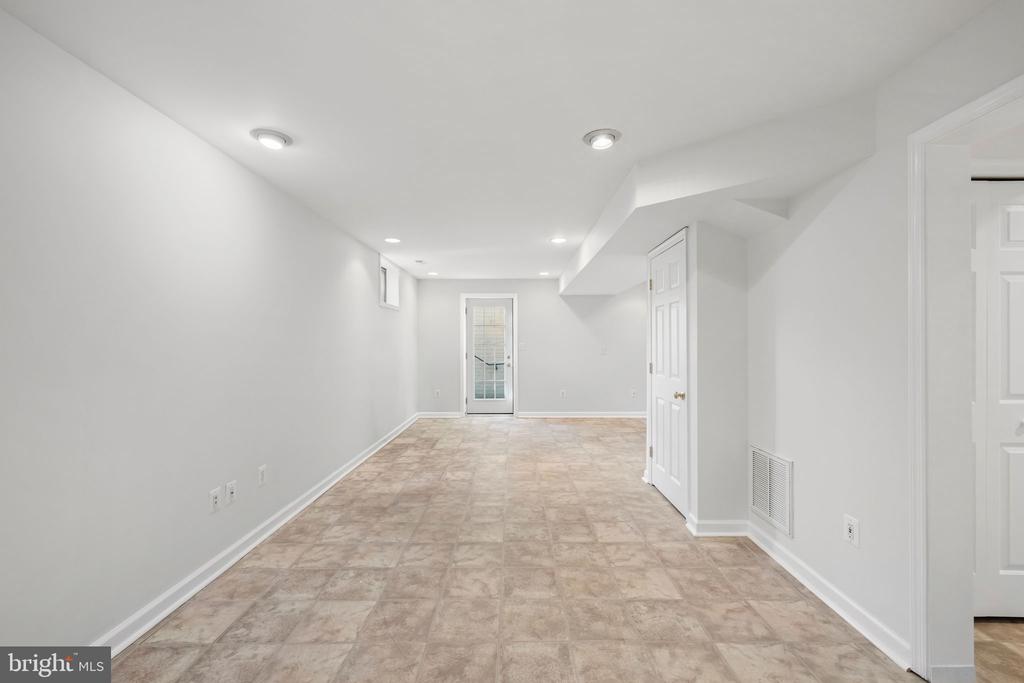2506 MELCHRIS COURT
