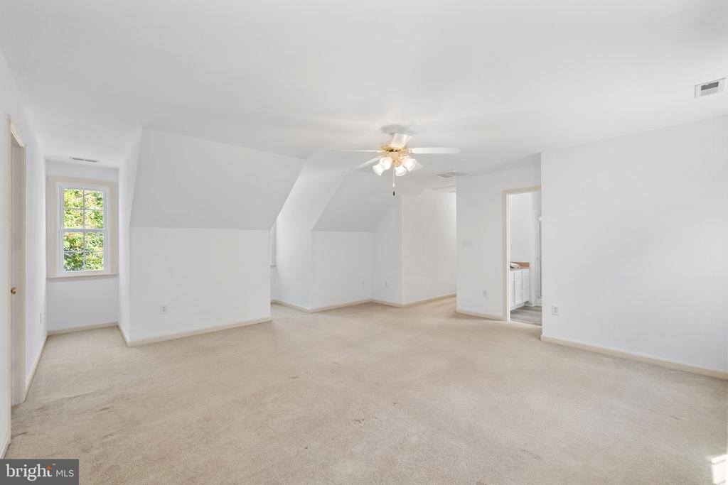 10307 NAPOLEON STREET