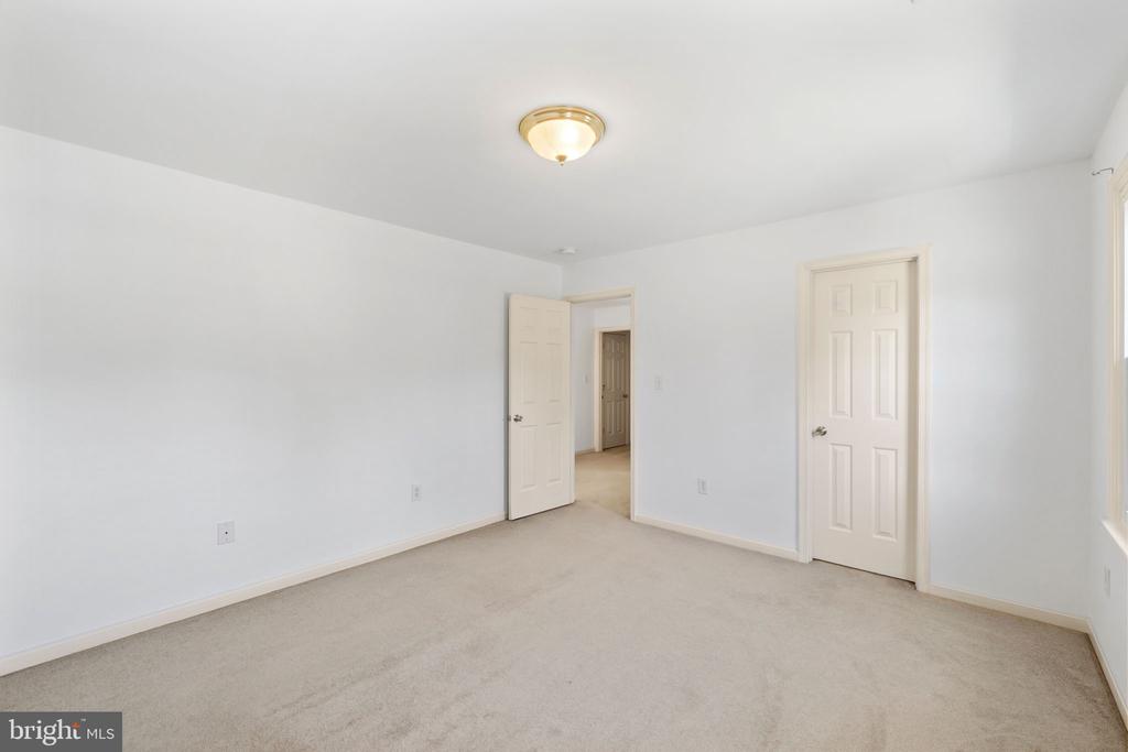 10307 NAPOLEON STREET
