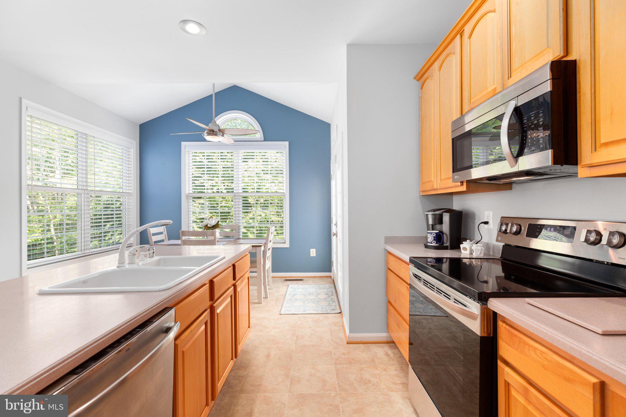 34 Woodleigh LANE