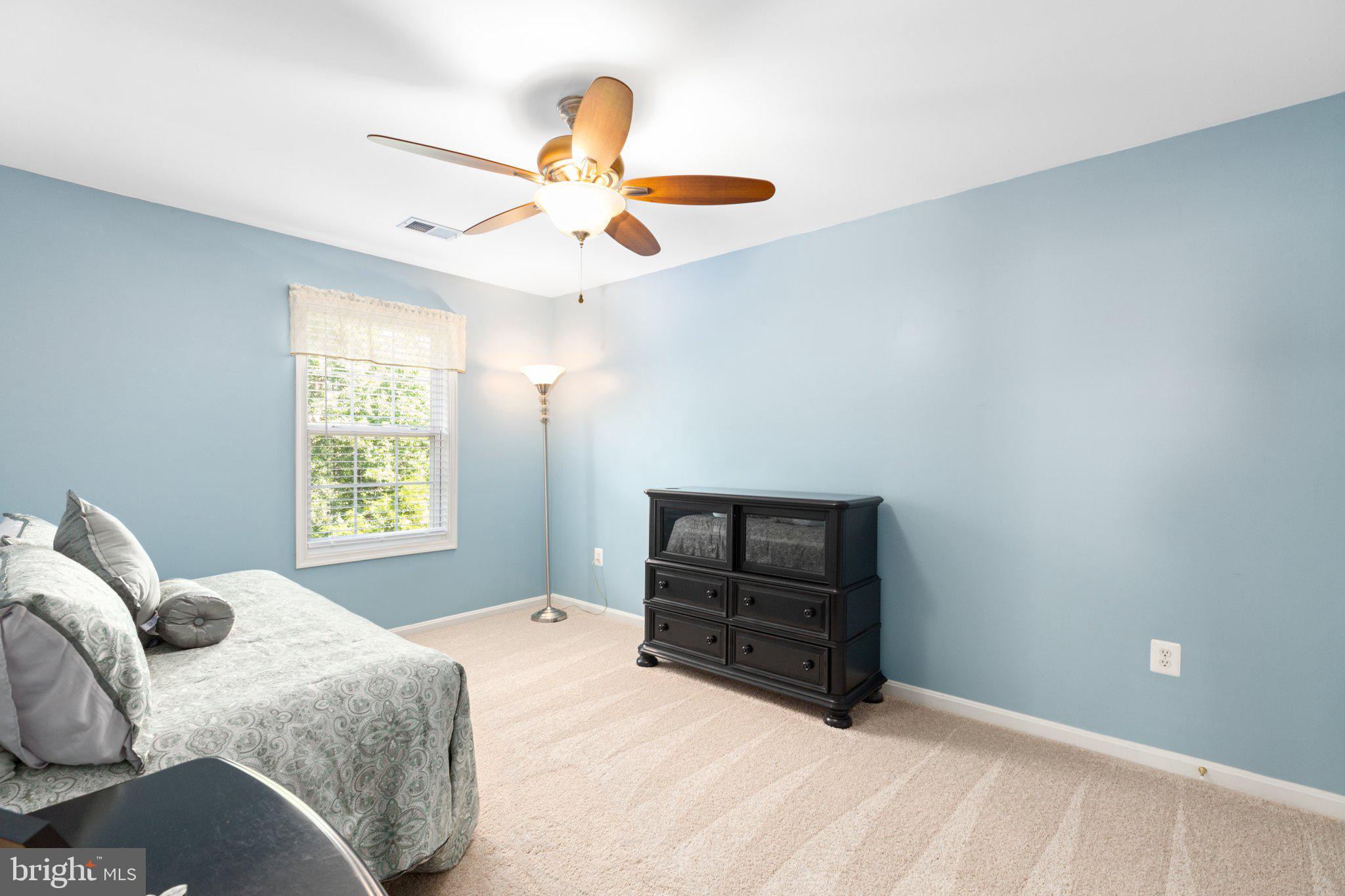 34 Woodleigh LANE