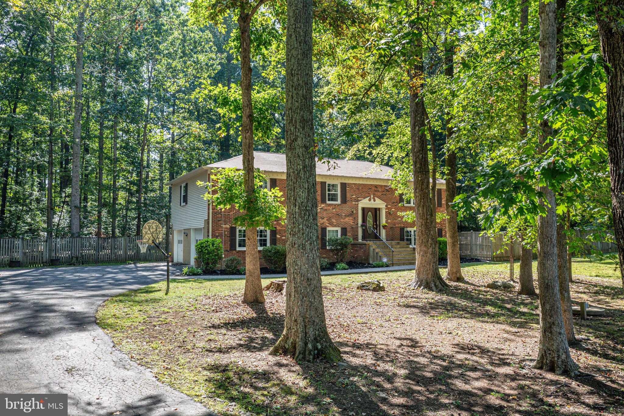 2 Rosehaven STREET