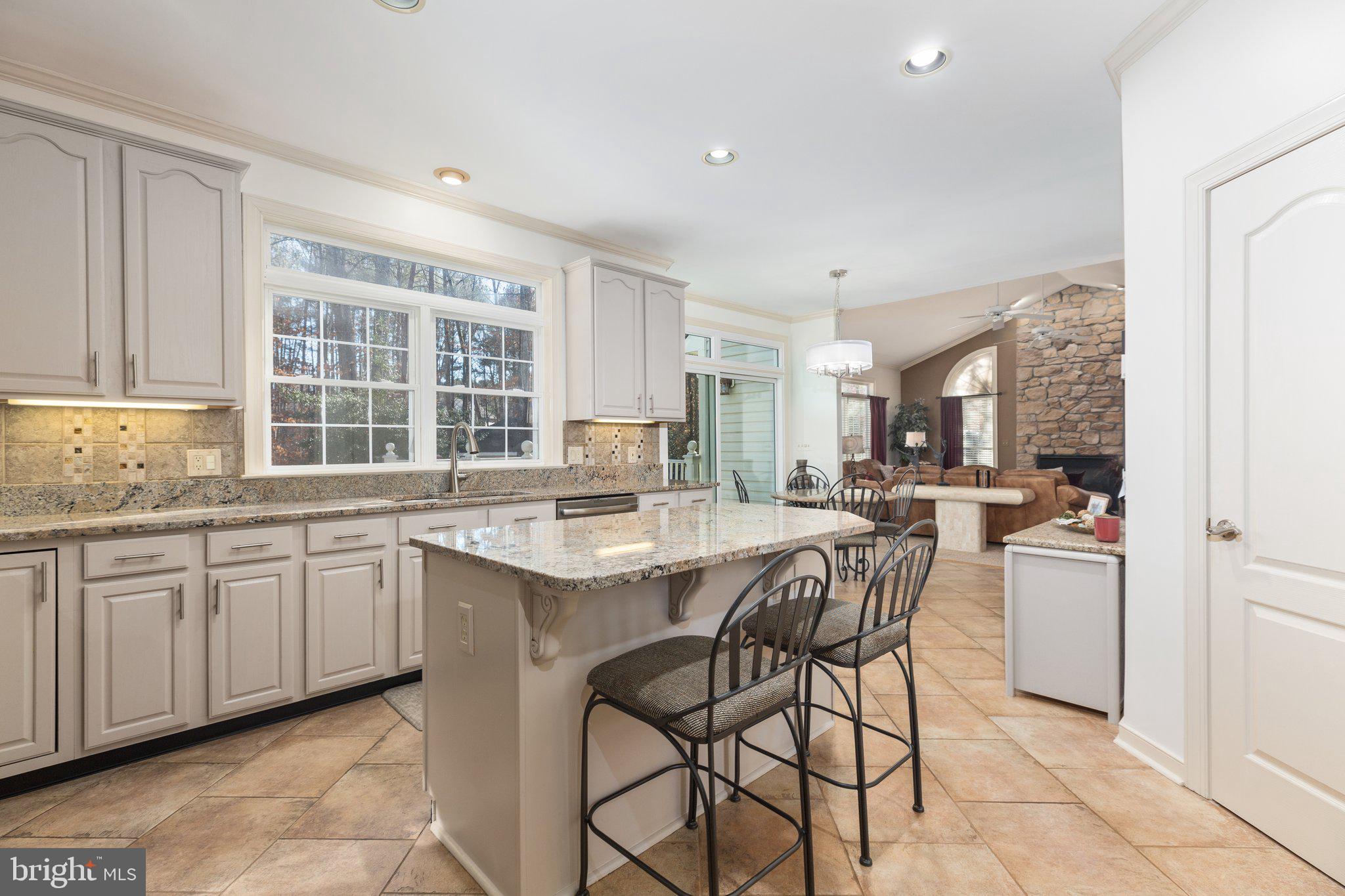 18 Ludwell LANE