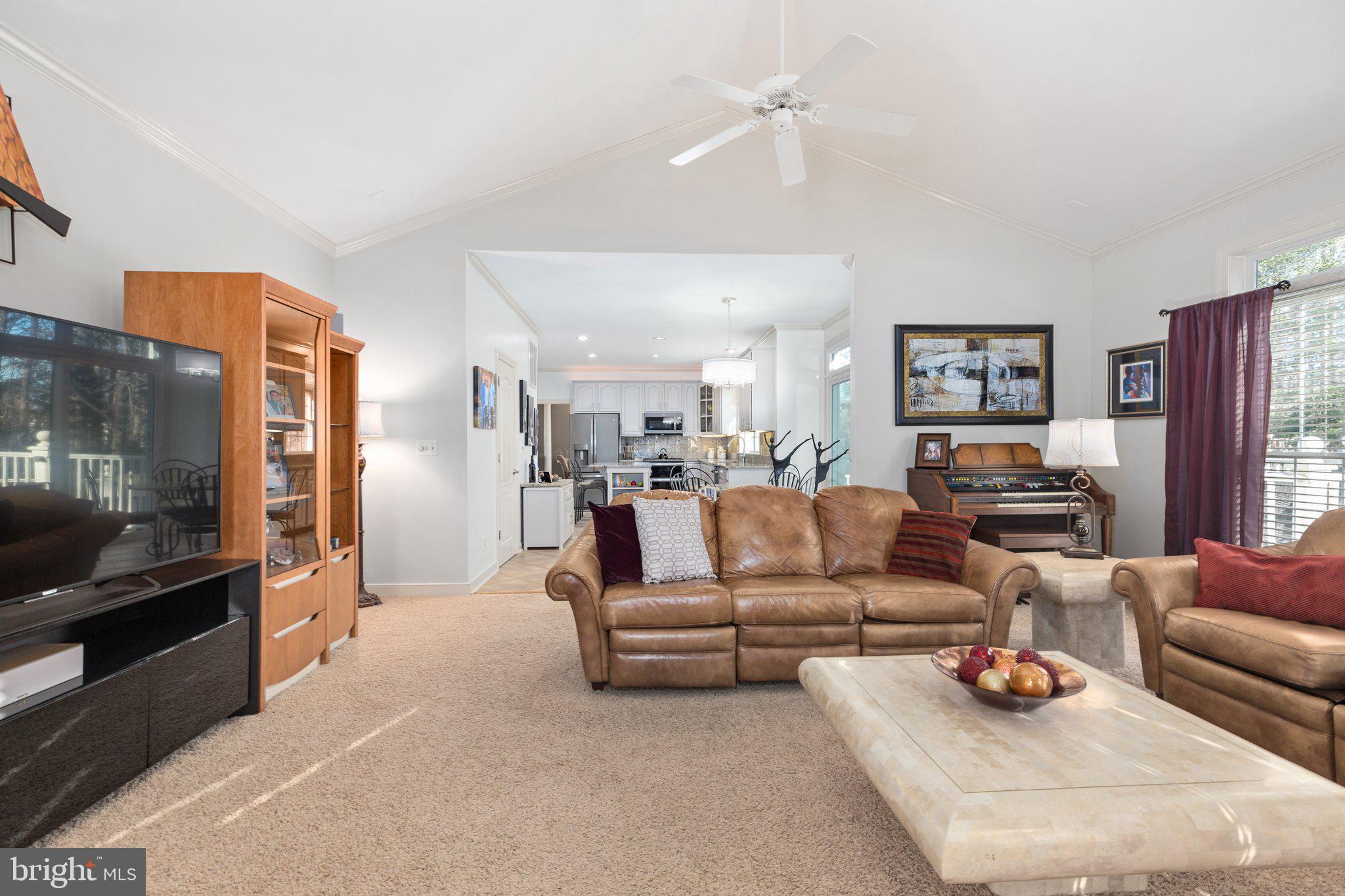 18 Ludwell LANE