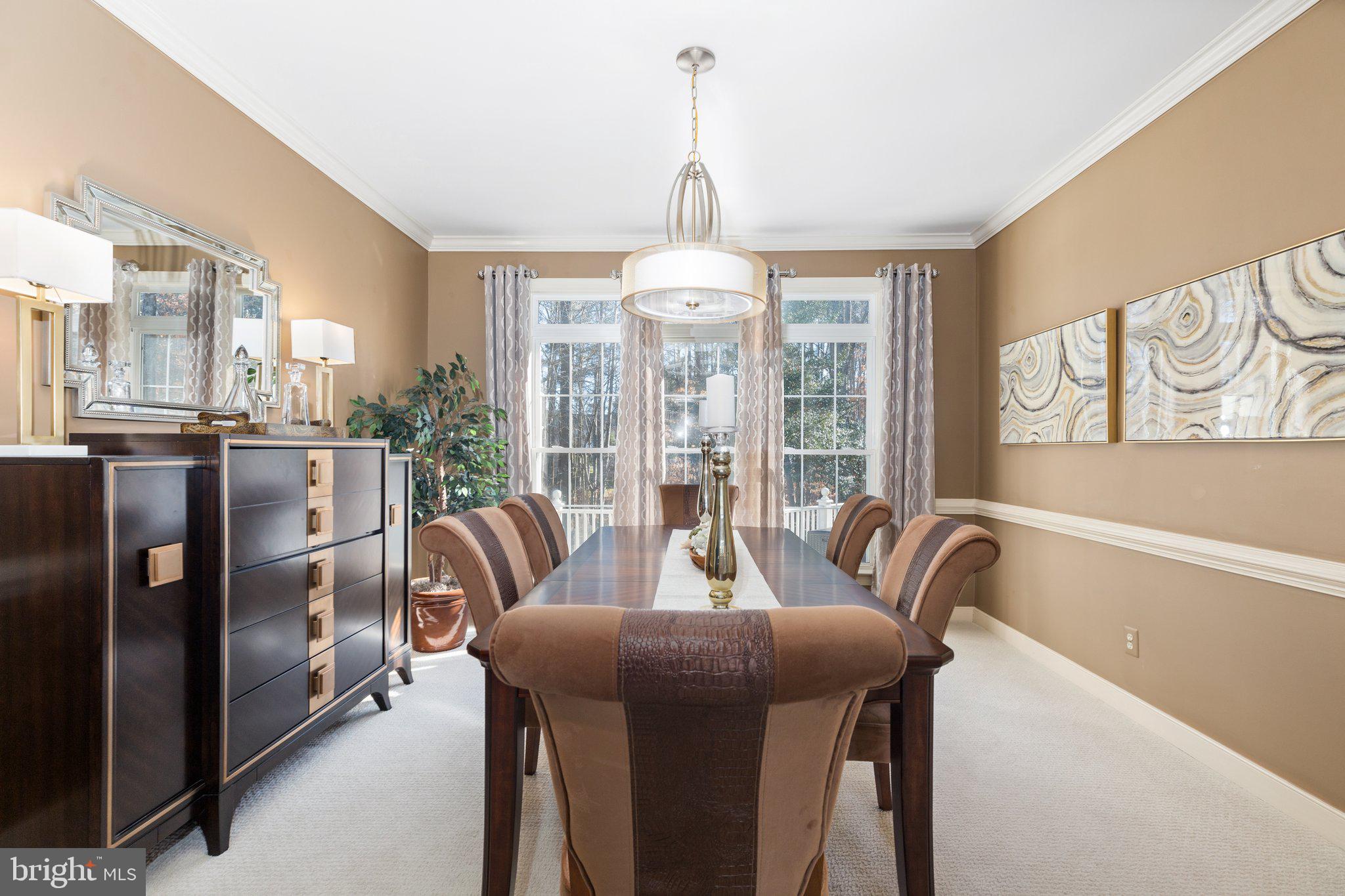 18 Ludwell LANE