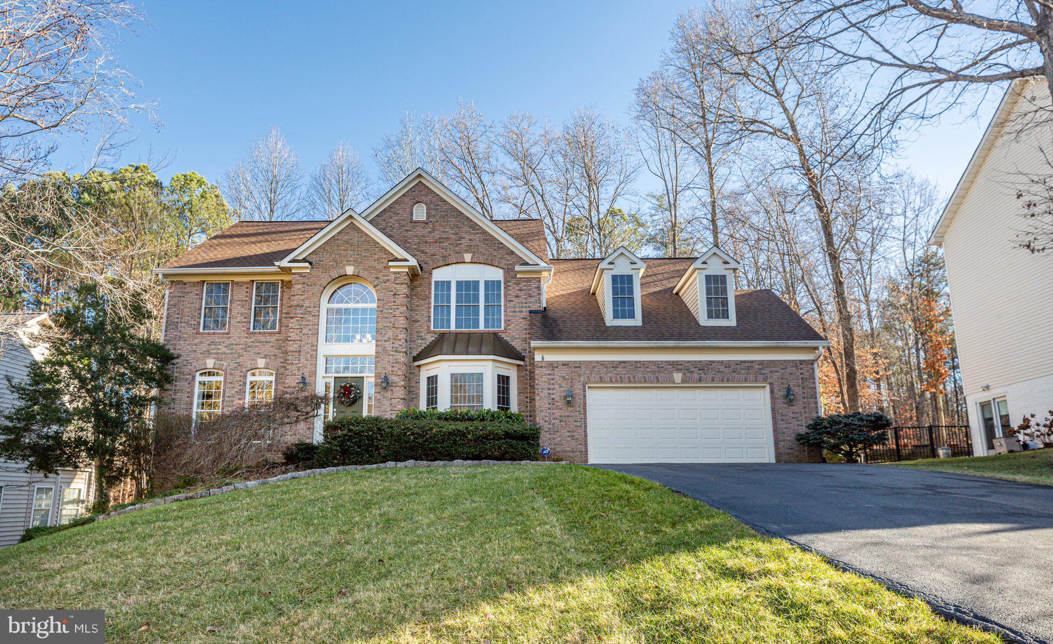 18 Ludwell LANE