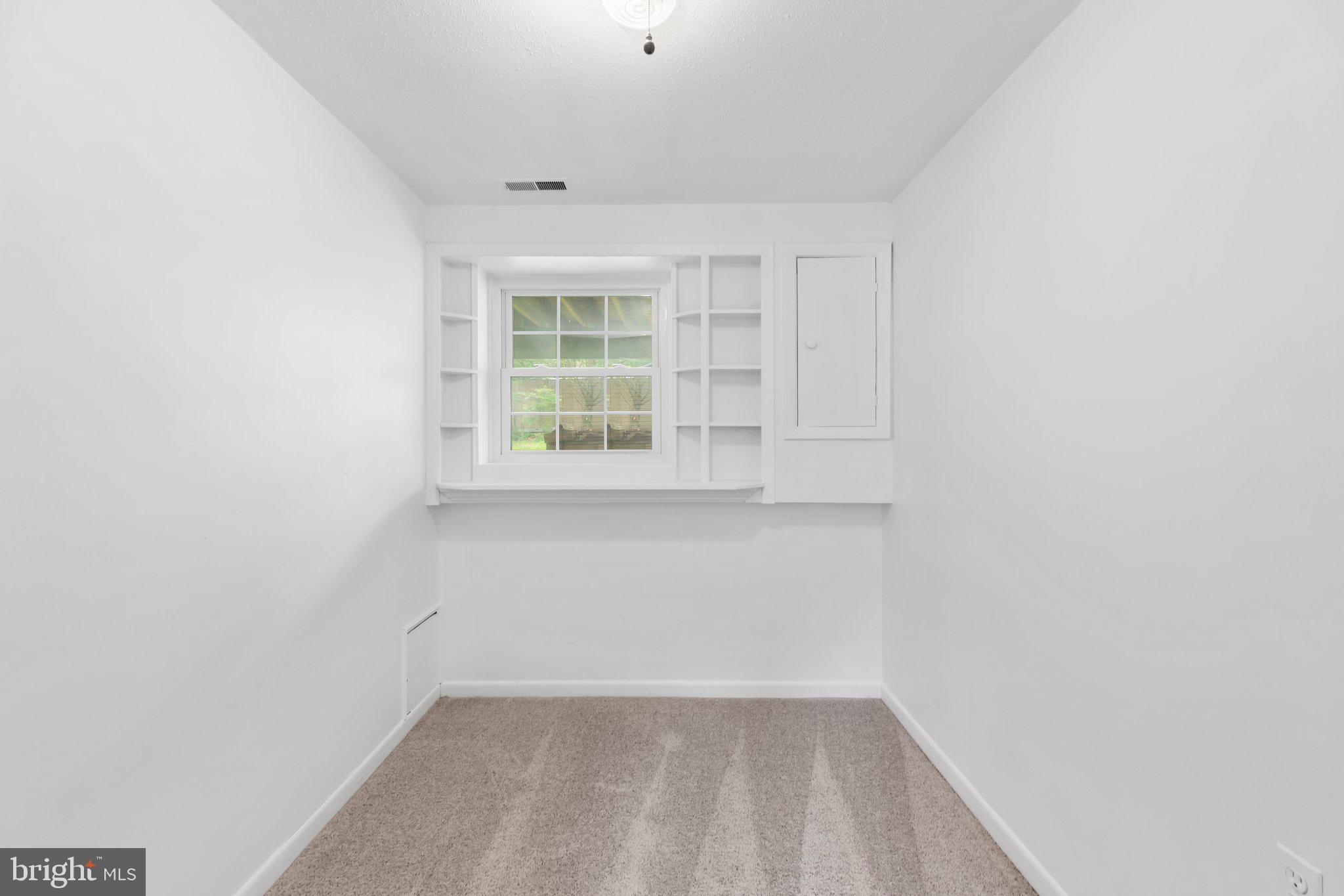 303 Austin Dr