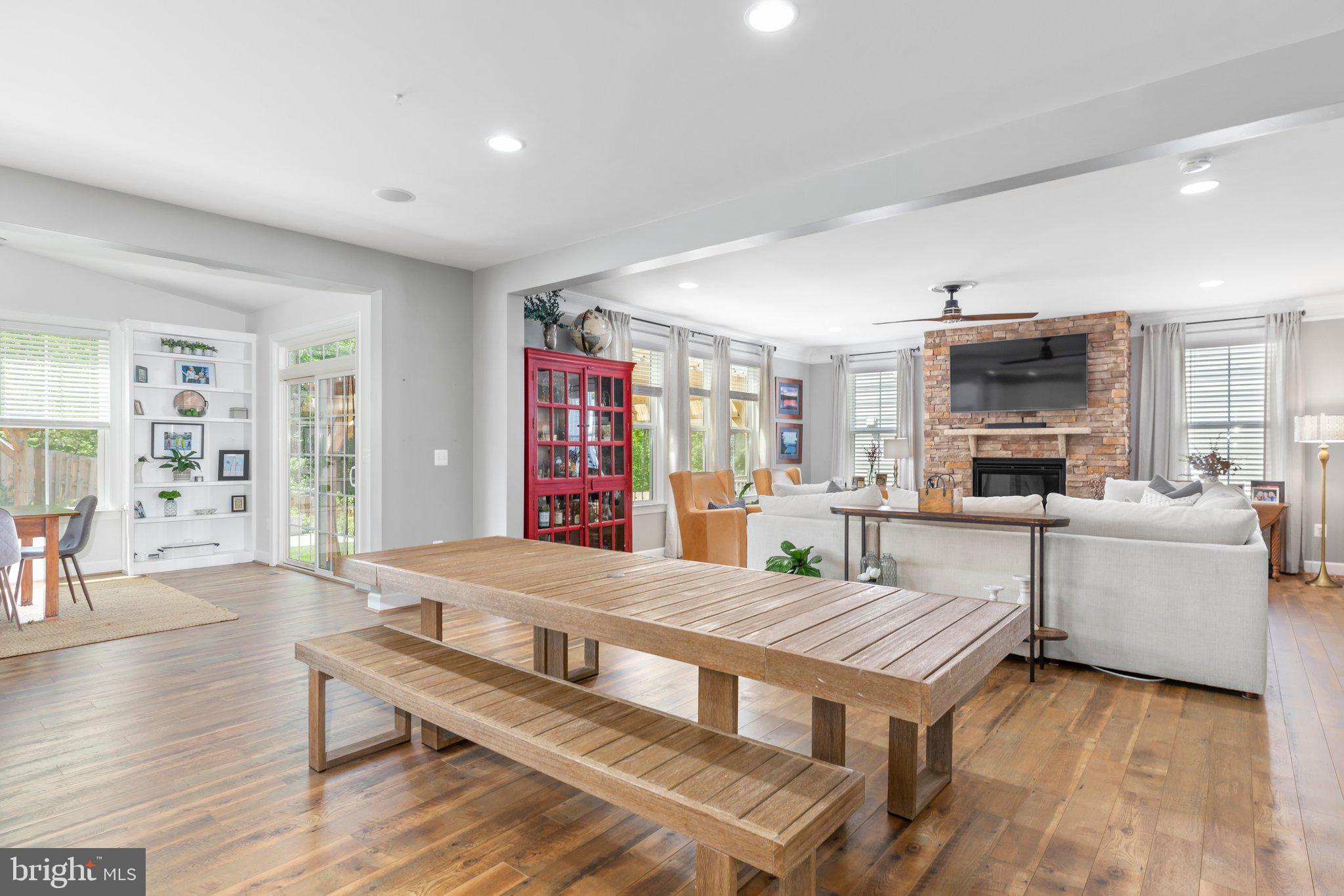 413 Pear Blossom Rd