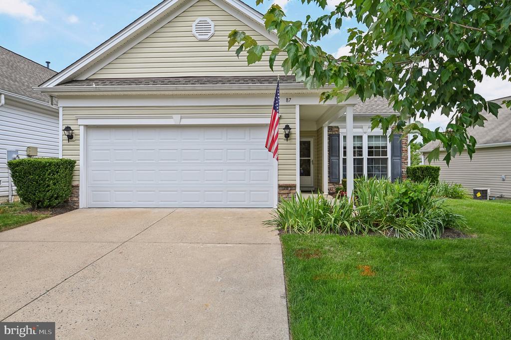 87 Smithfield Way