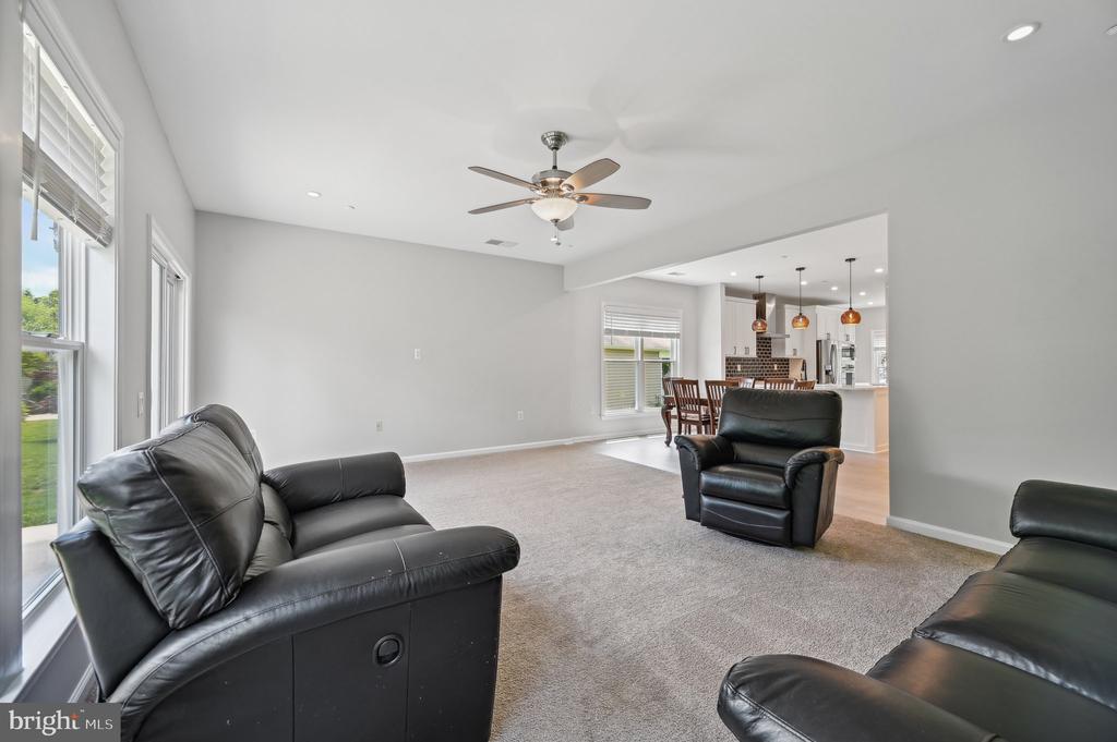 87 Smithfield Way