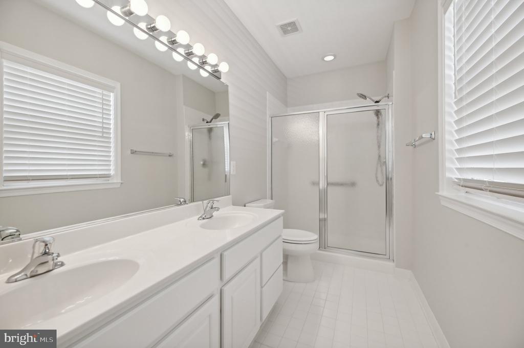 87 Smithfield Way