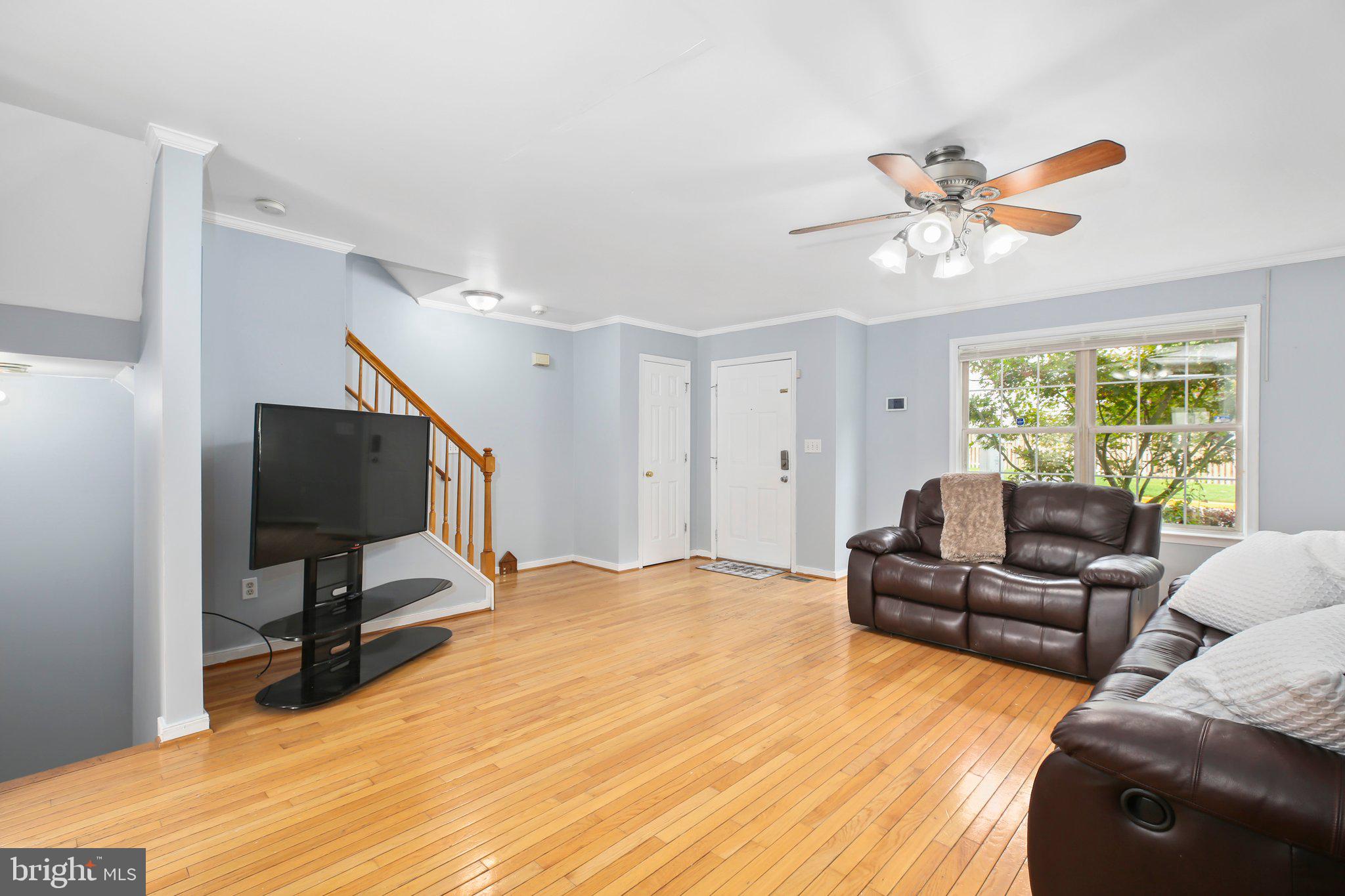 302 Munsons Hill Ct