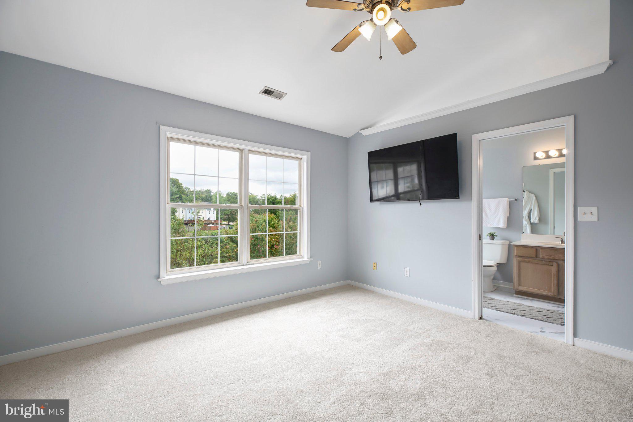 302 Munsons Hill Ct