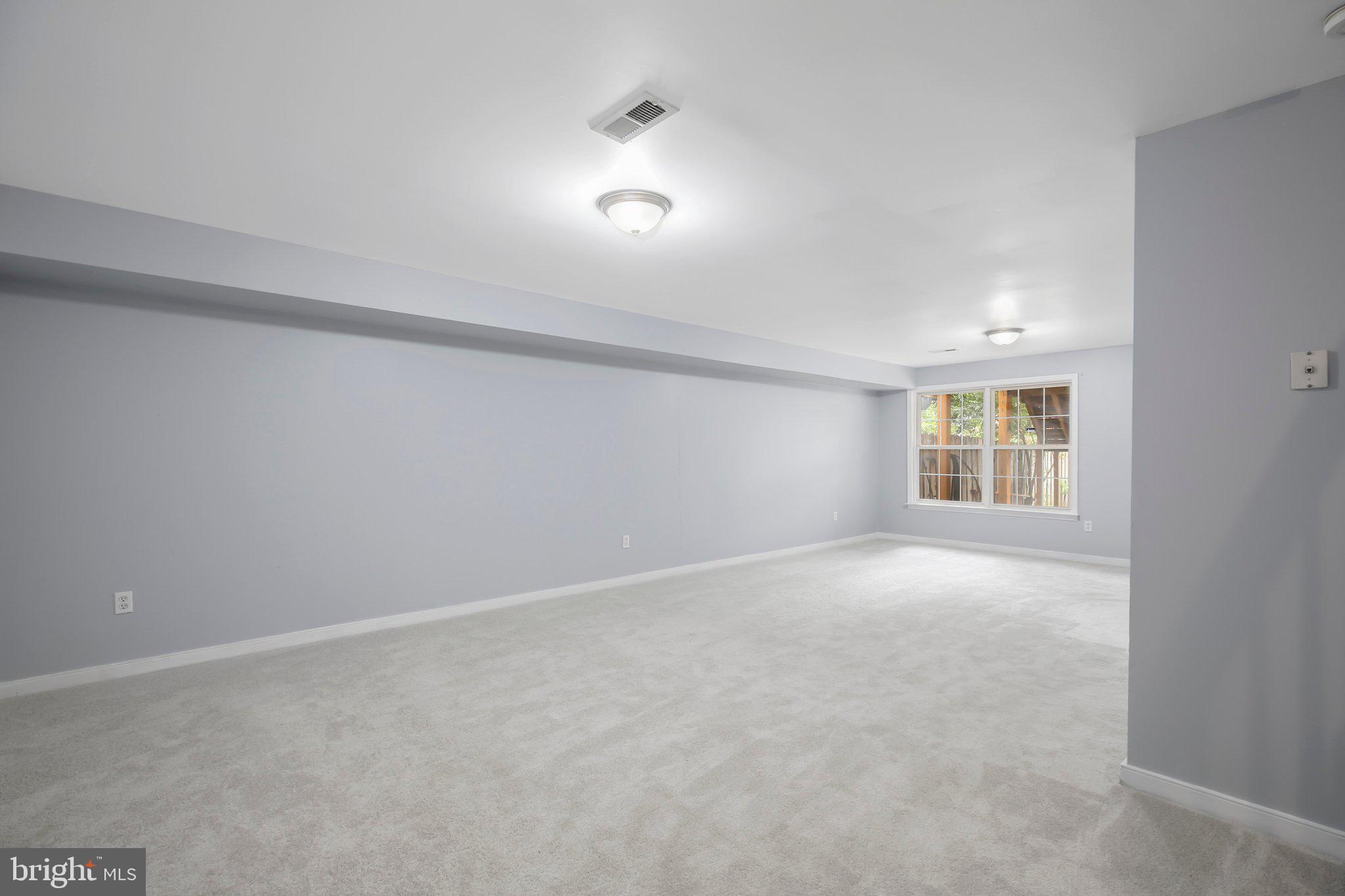 302 Munsons Hill Ct