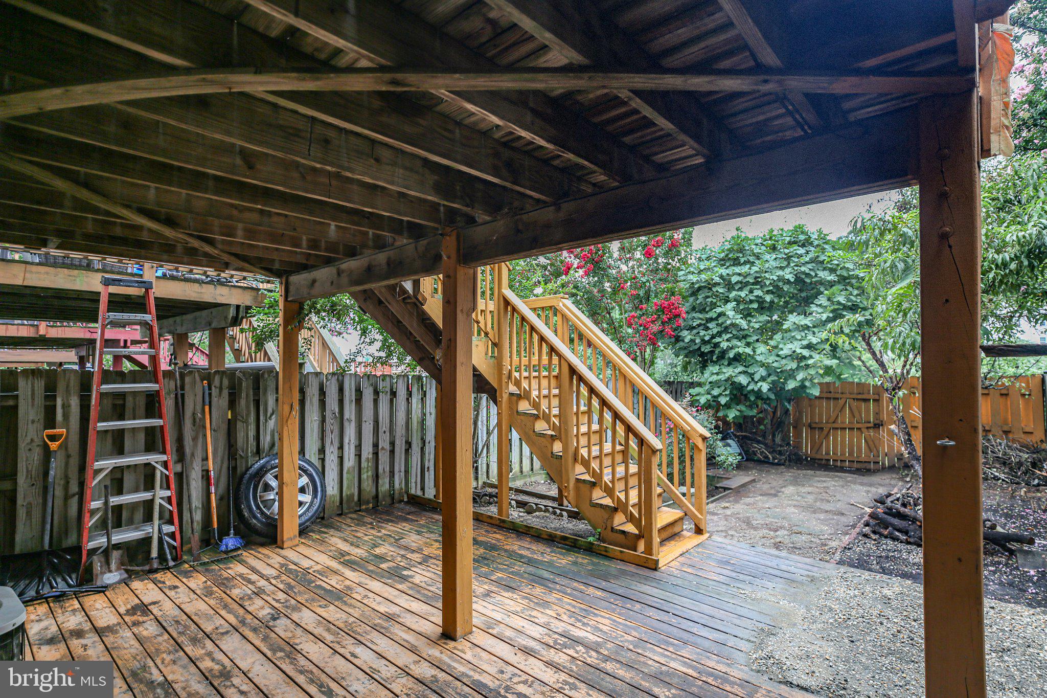 302 Munsons Hill Ct