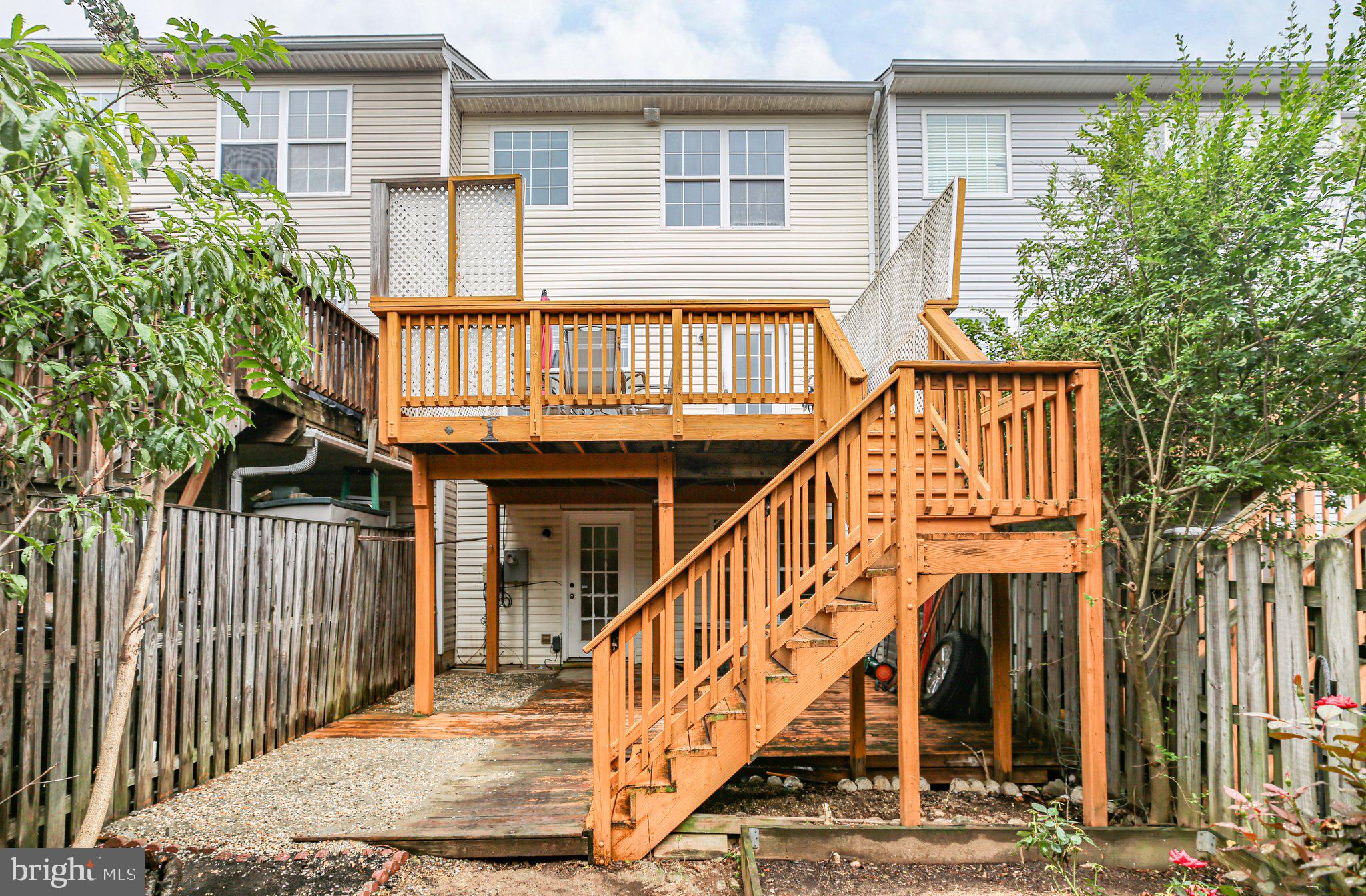 302 Munsons Hill Ct