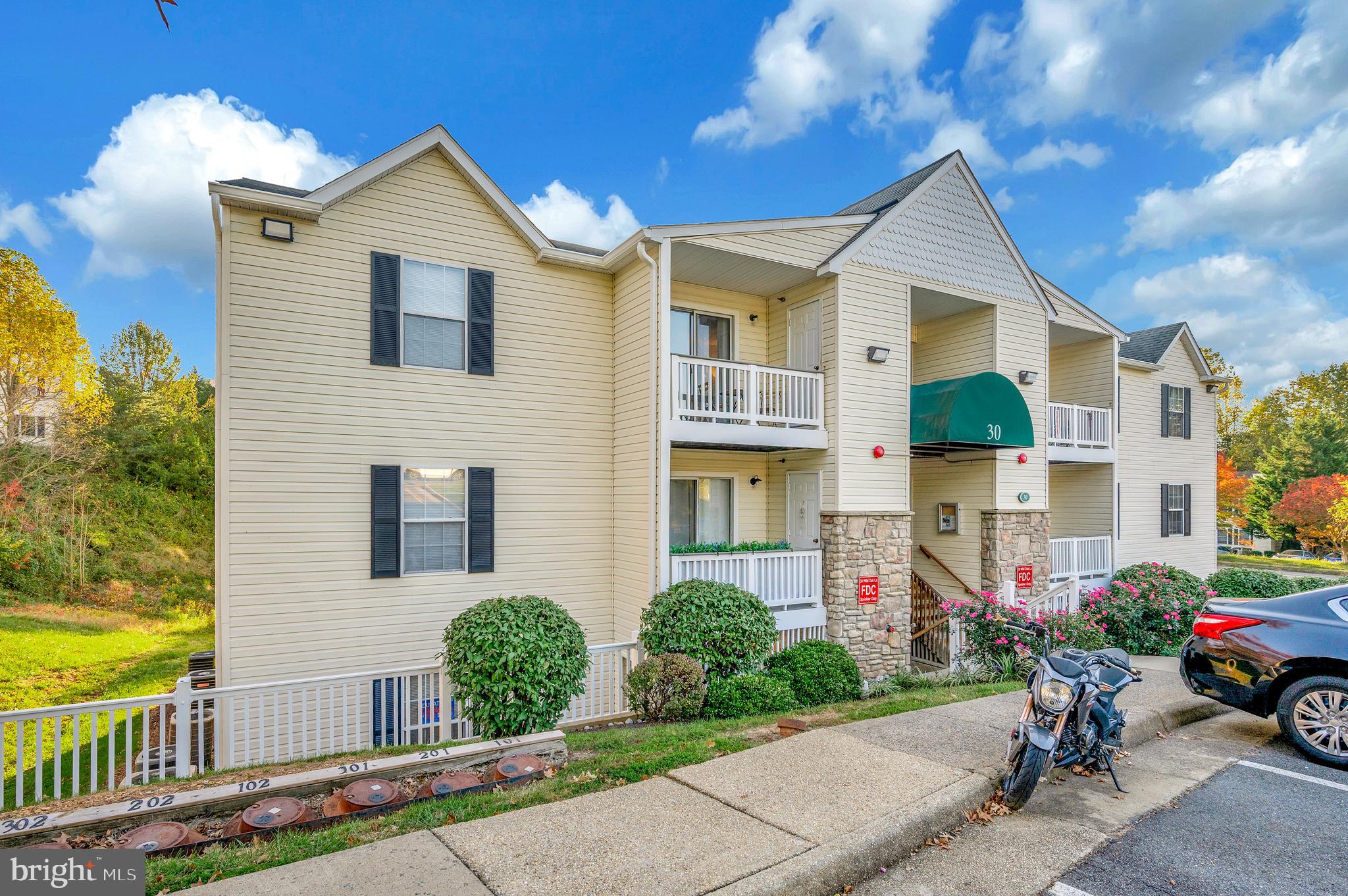 30 WILD OAK LANE 30103