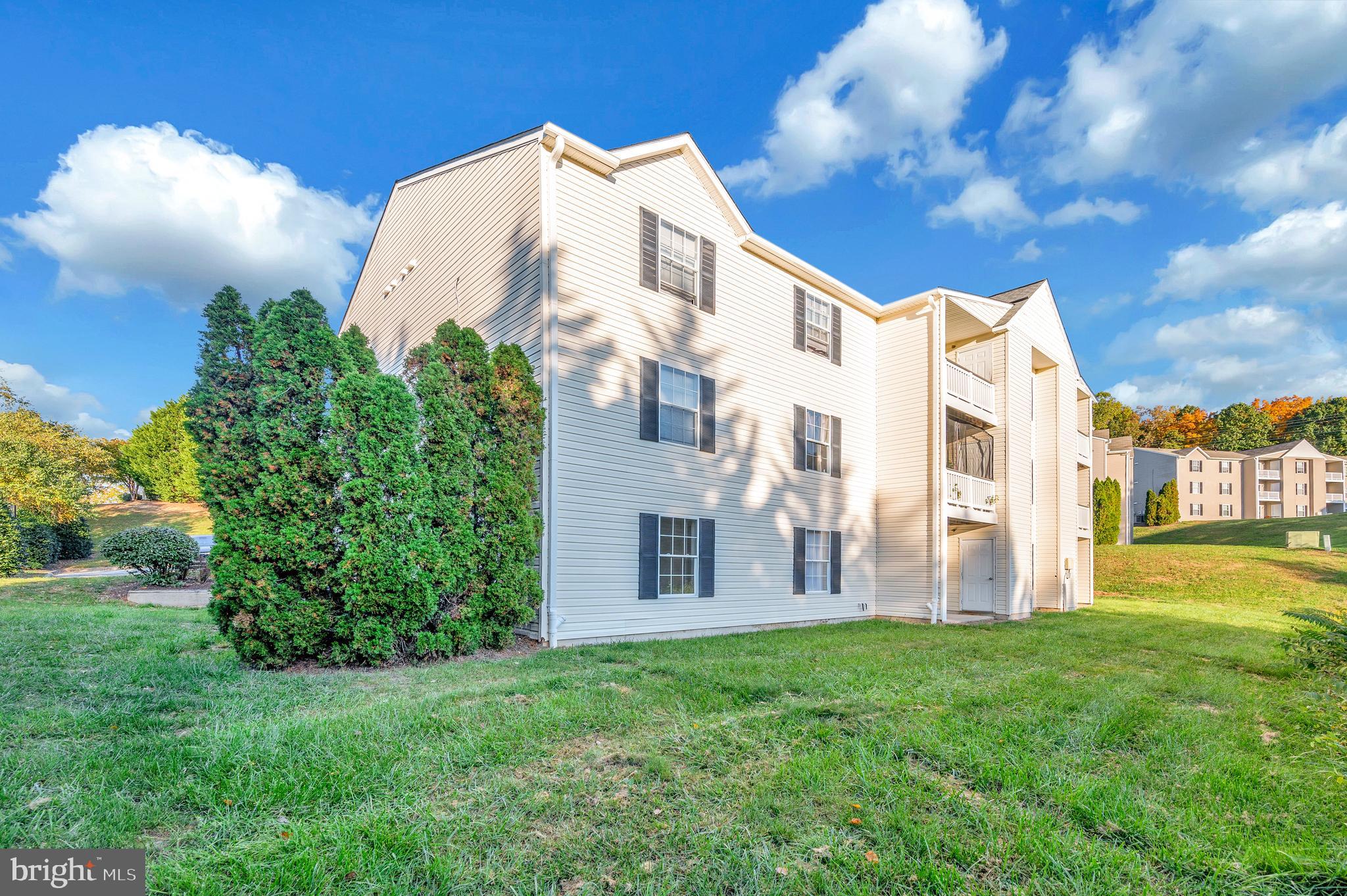 30 WILD OAK LANE 30103