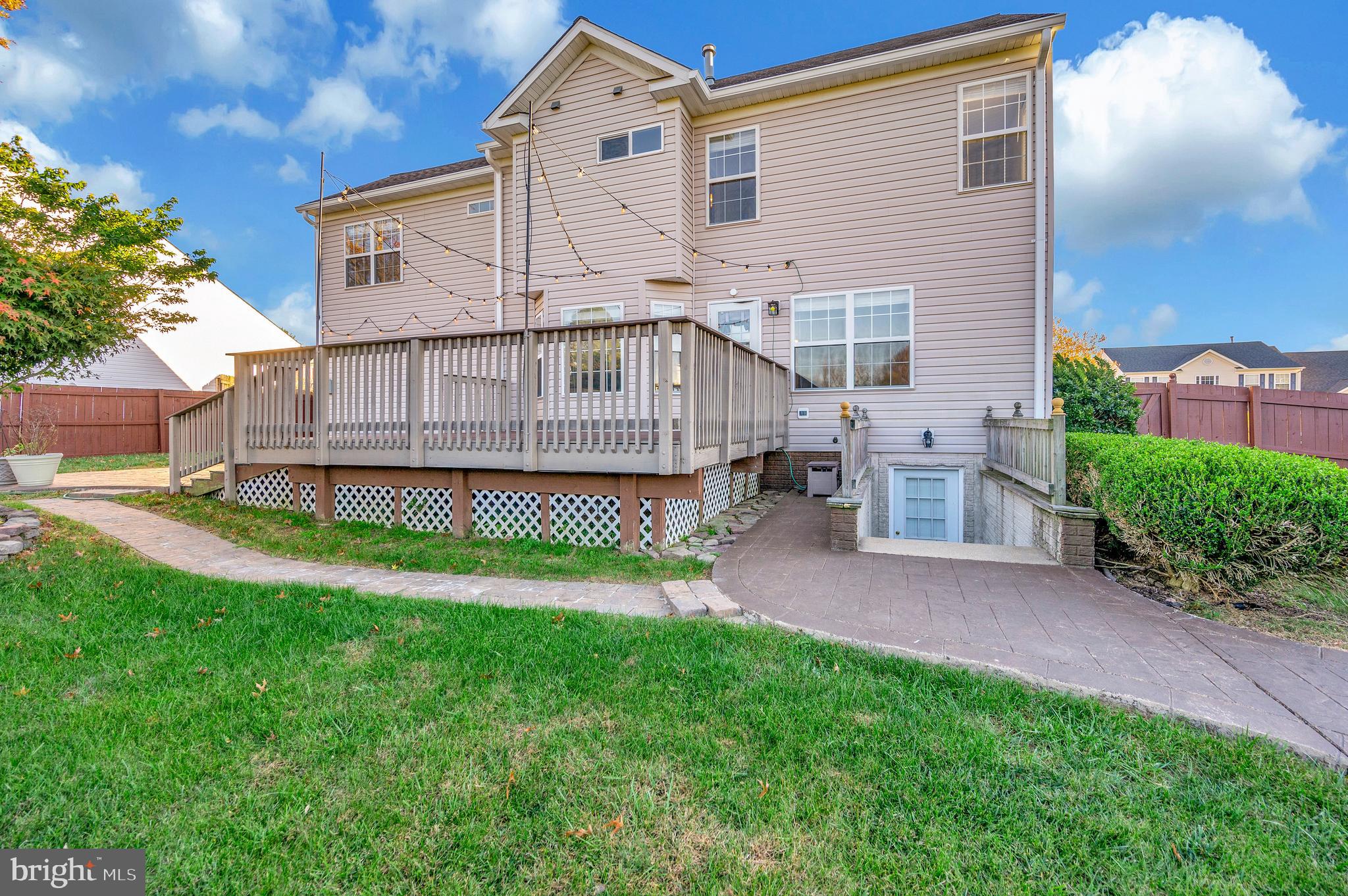 8 LITTLE FIELD DRIVE