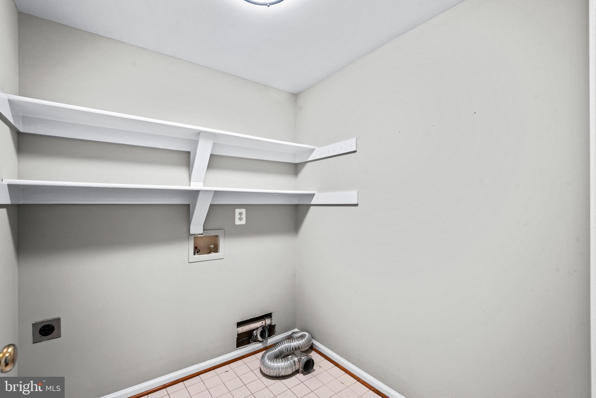 85 BRUSH EVERARD COURT