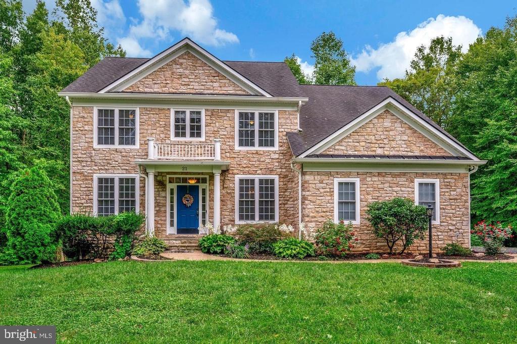 21 AVOCET WAY