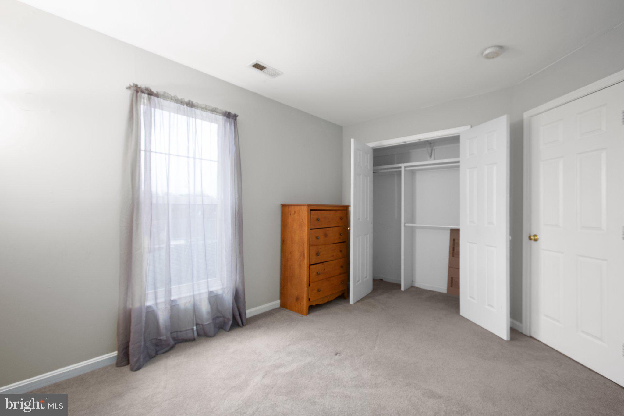 30 NEWBURY DR