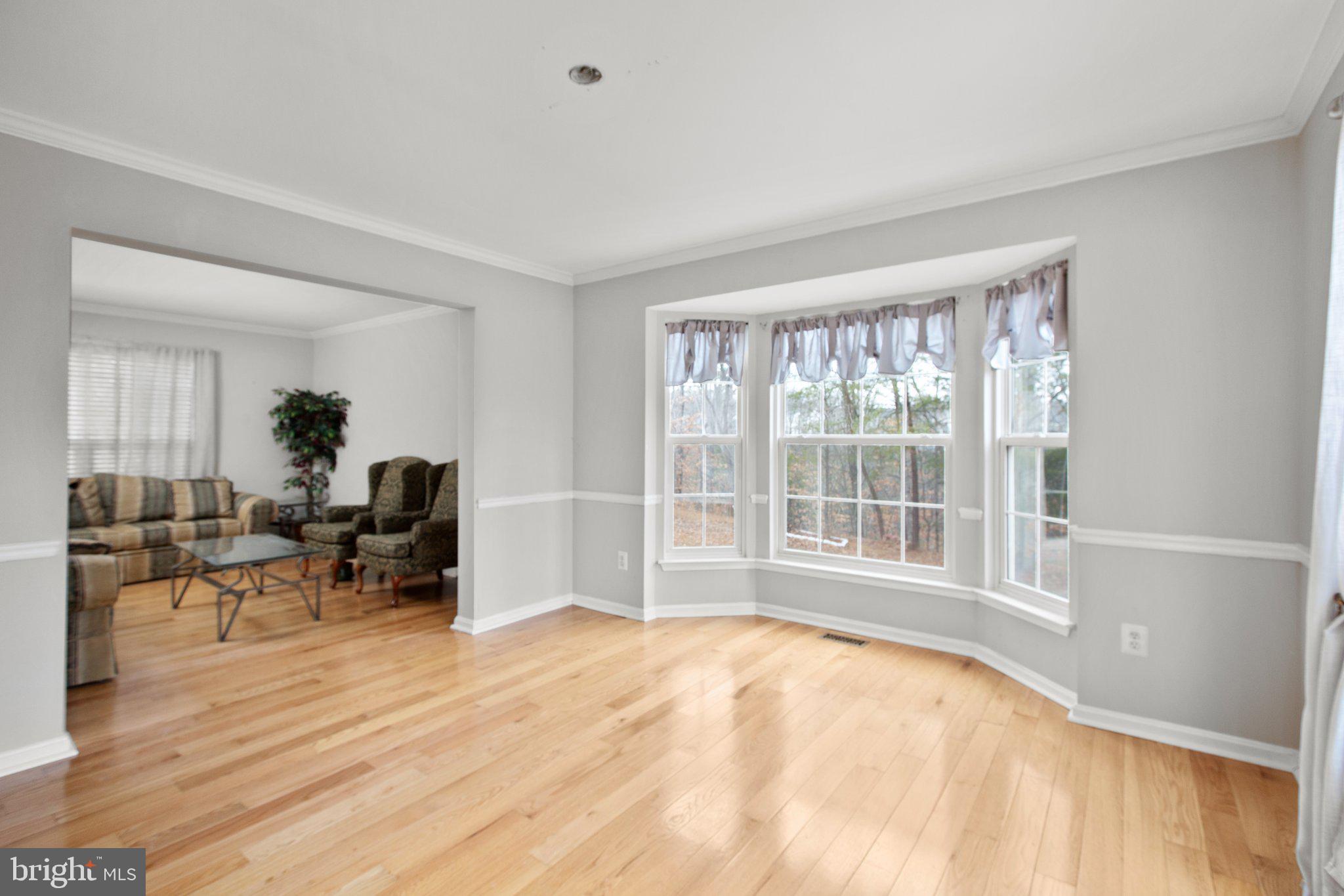 30 NEWBURY DR