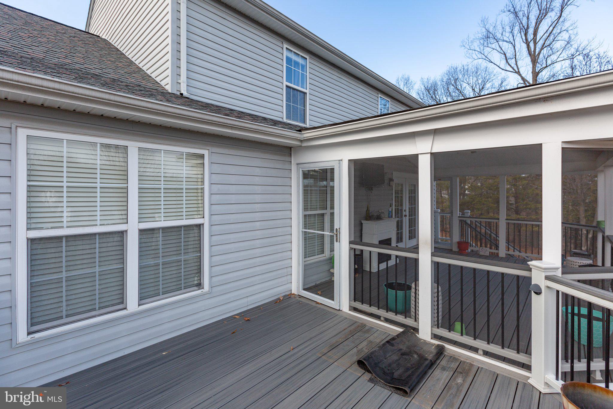 30 NEWBURY DR