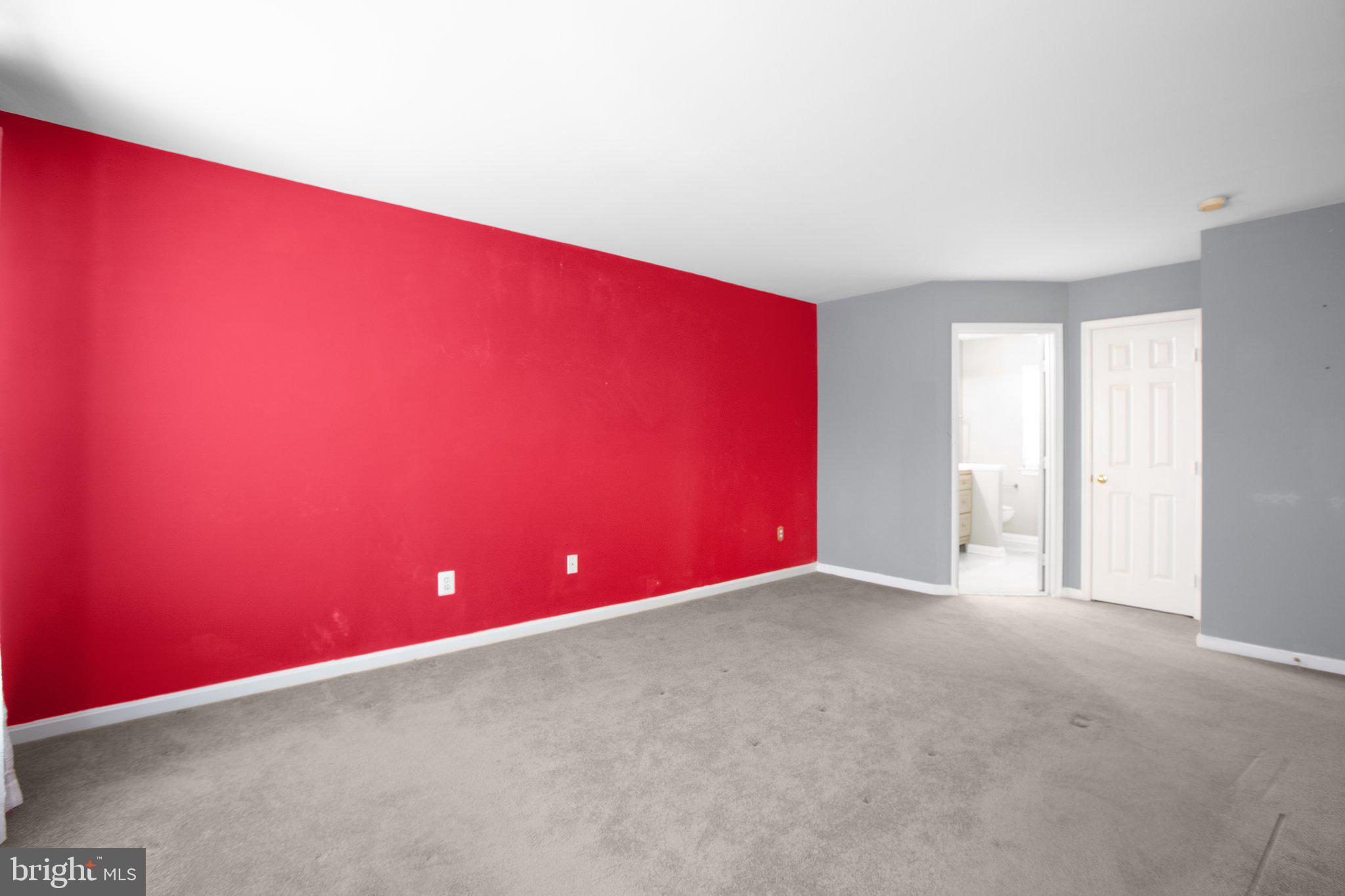 30 NEWBURY DR