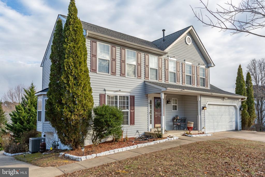 30 NEWBURY DR