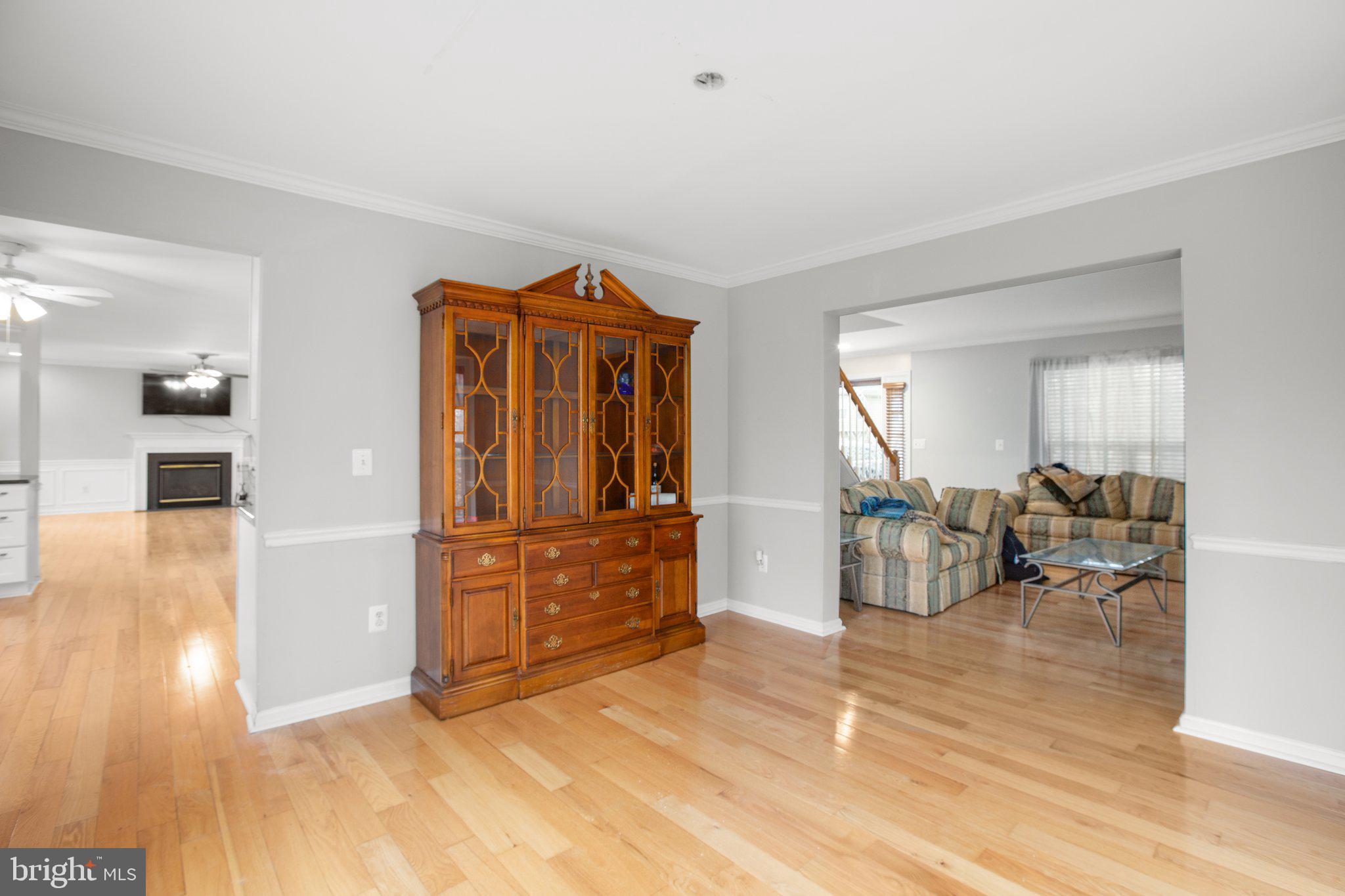 30 NEWBURY DR