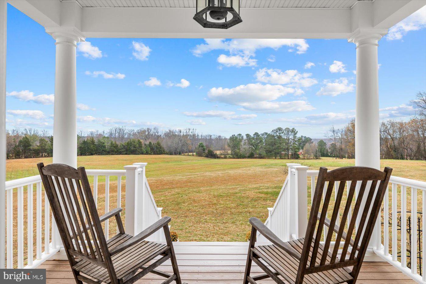 77 Windy Ridge Ln