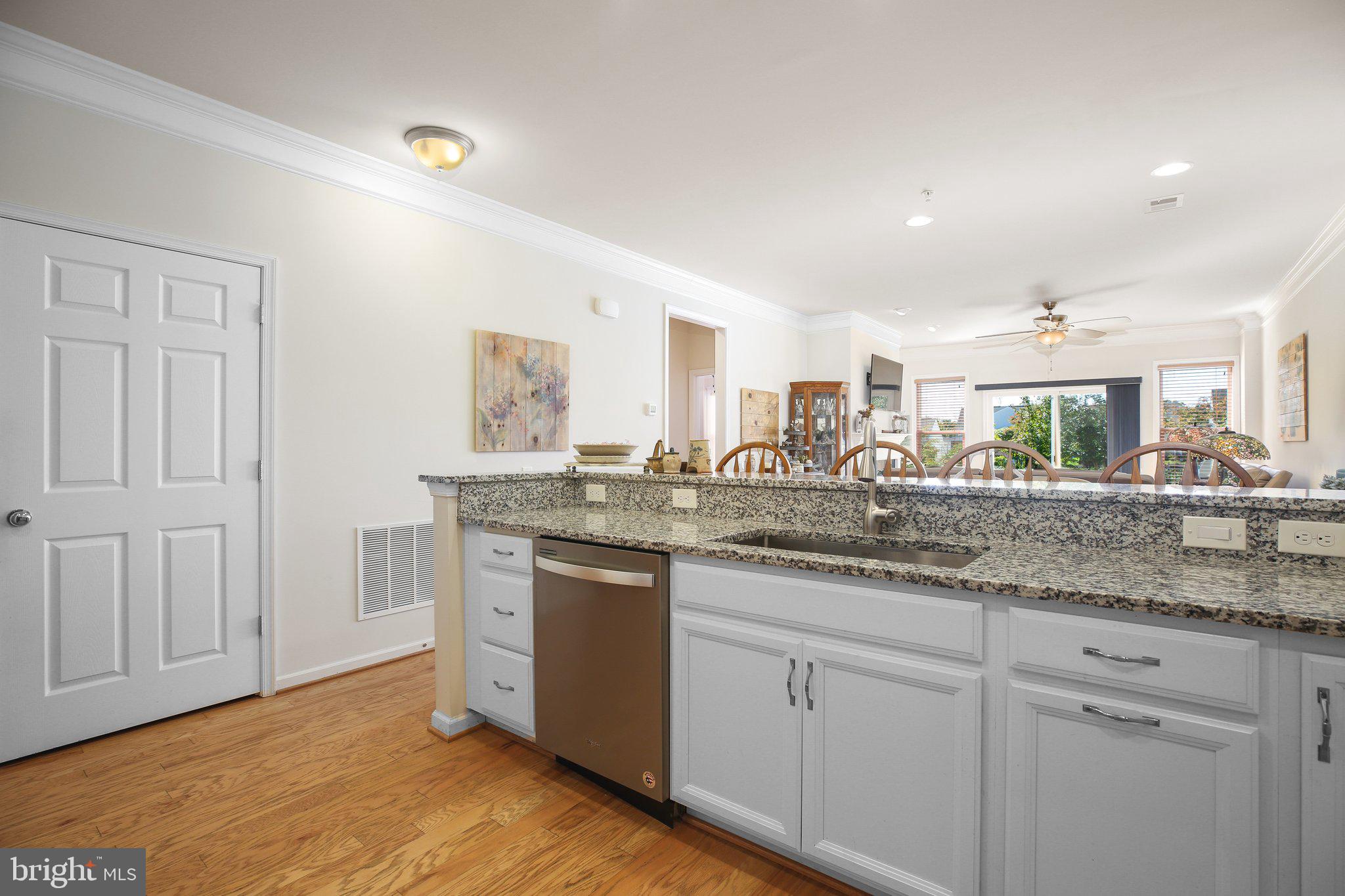 118 Long Point Dr