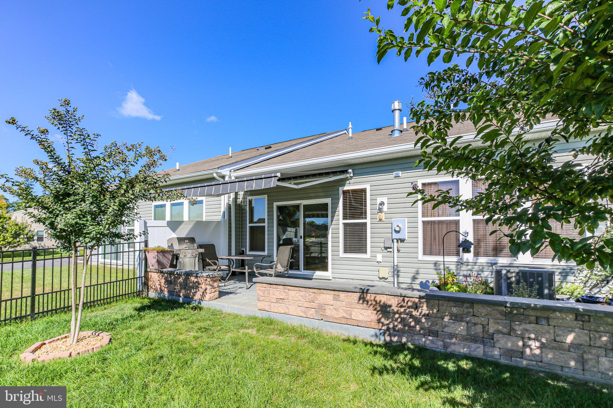 118 Long Point Dr