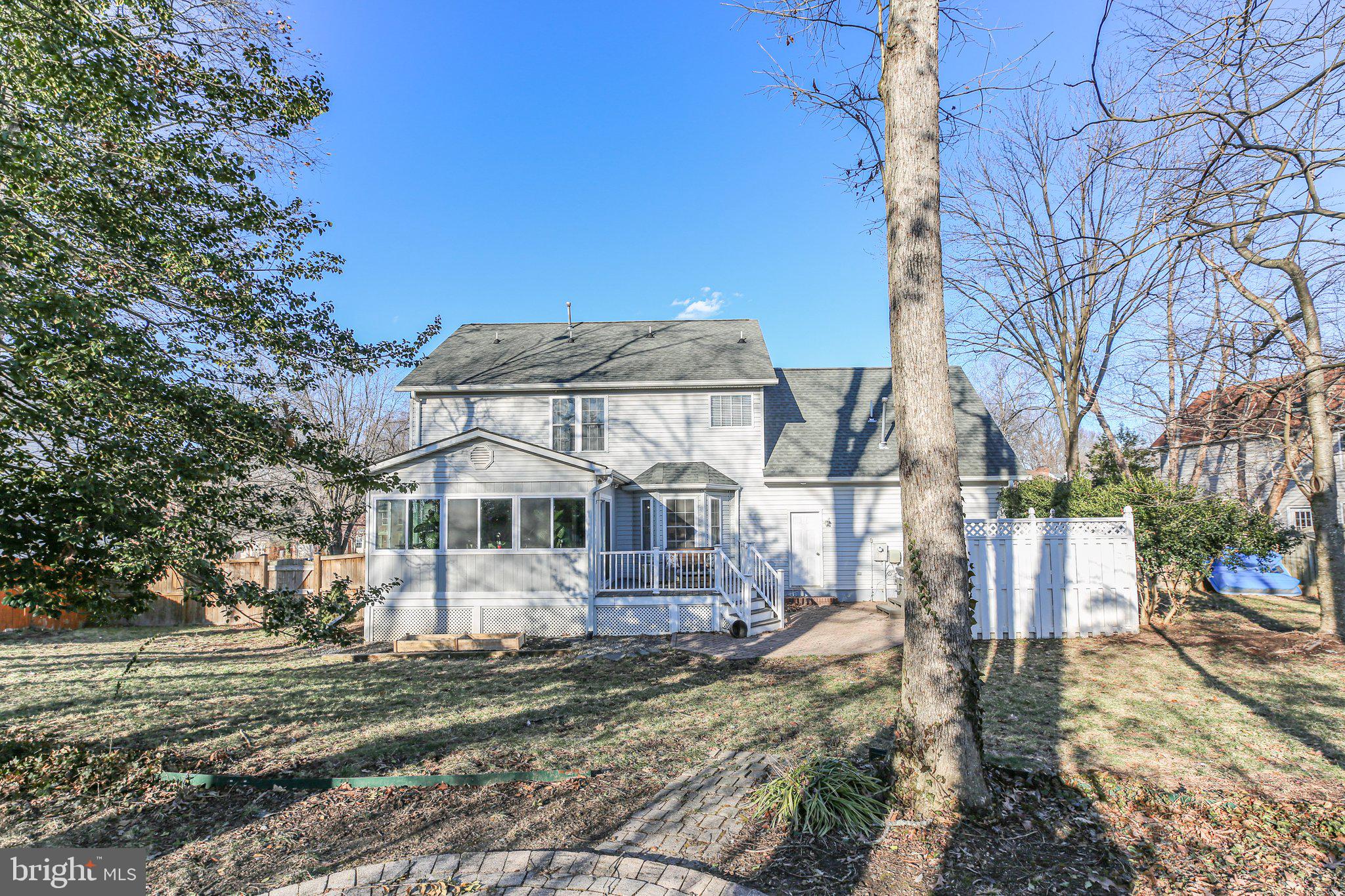 16 Ridge Pointe Ln