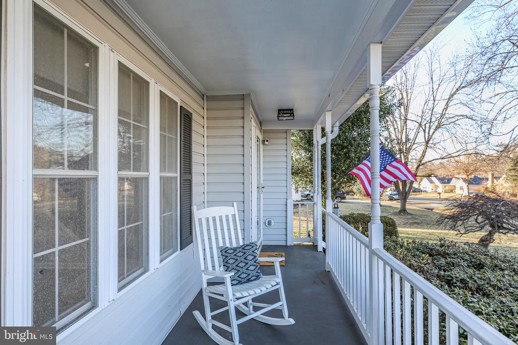16 Ridge Pointe Ln