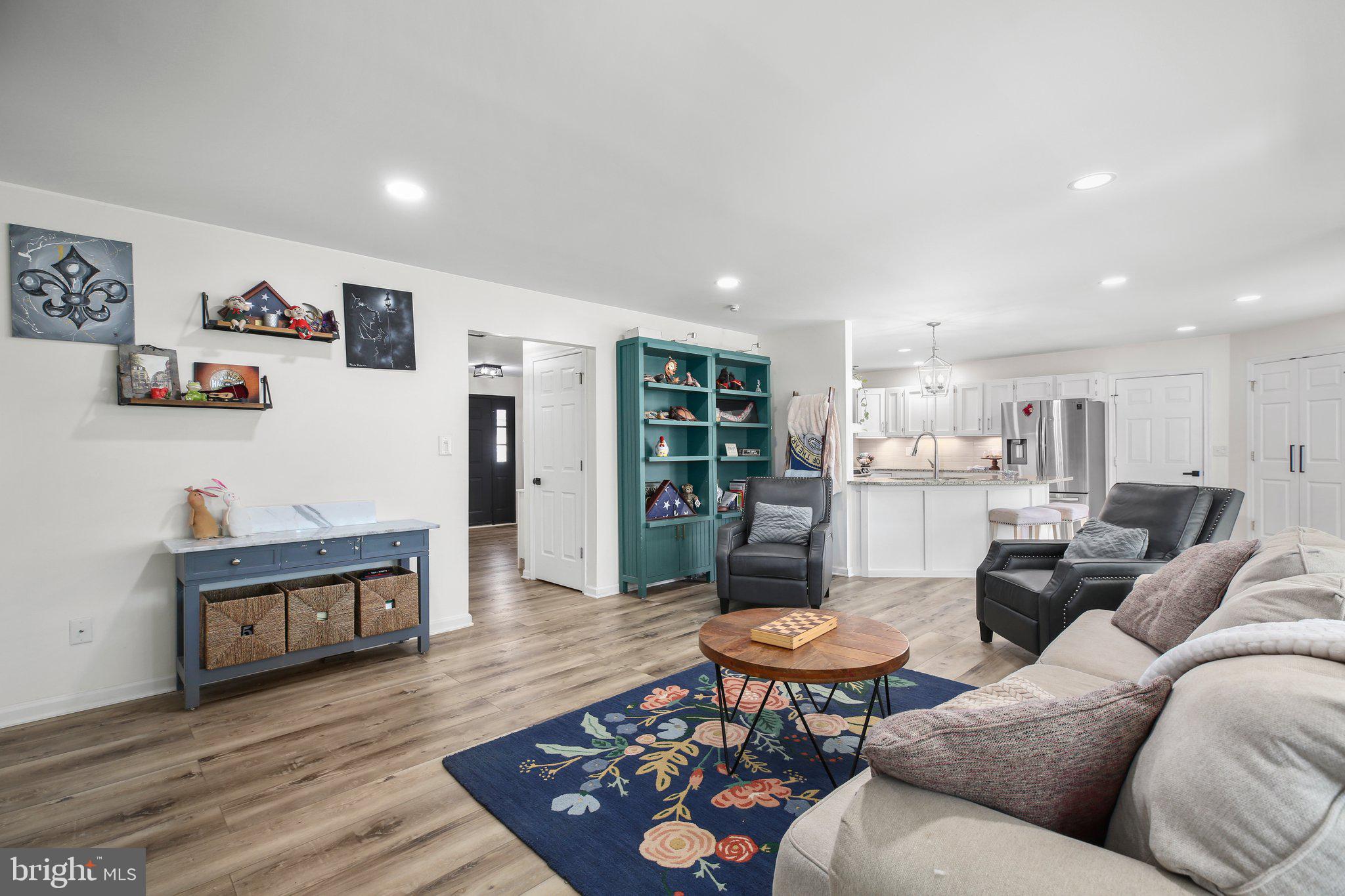 16 Ridge Pointe Ln