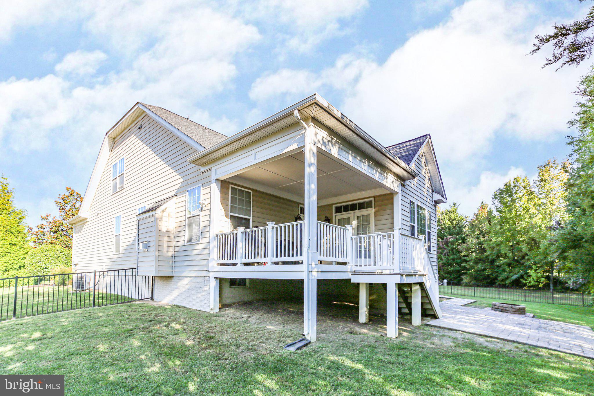 3 Gabriels Ln