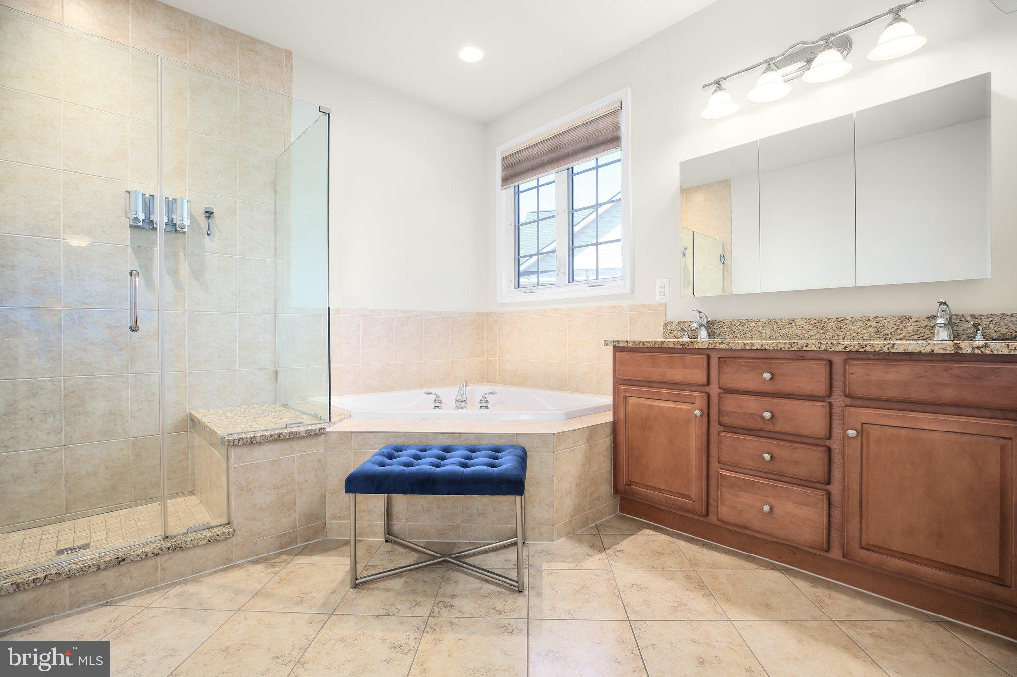 3 Gabriels Ln