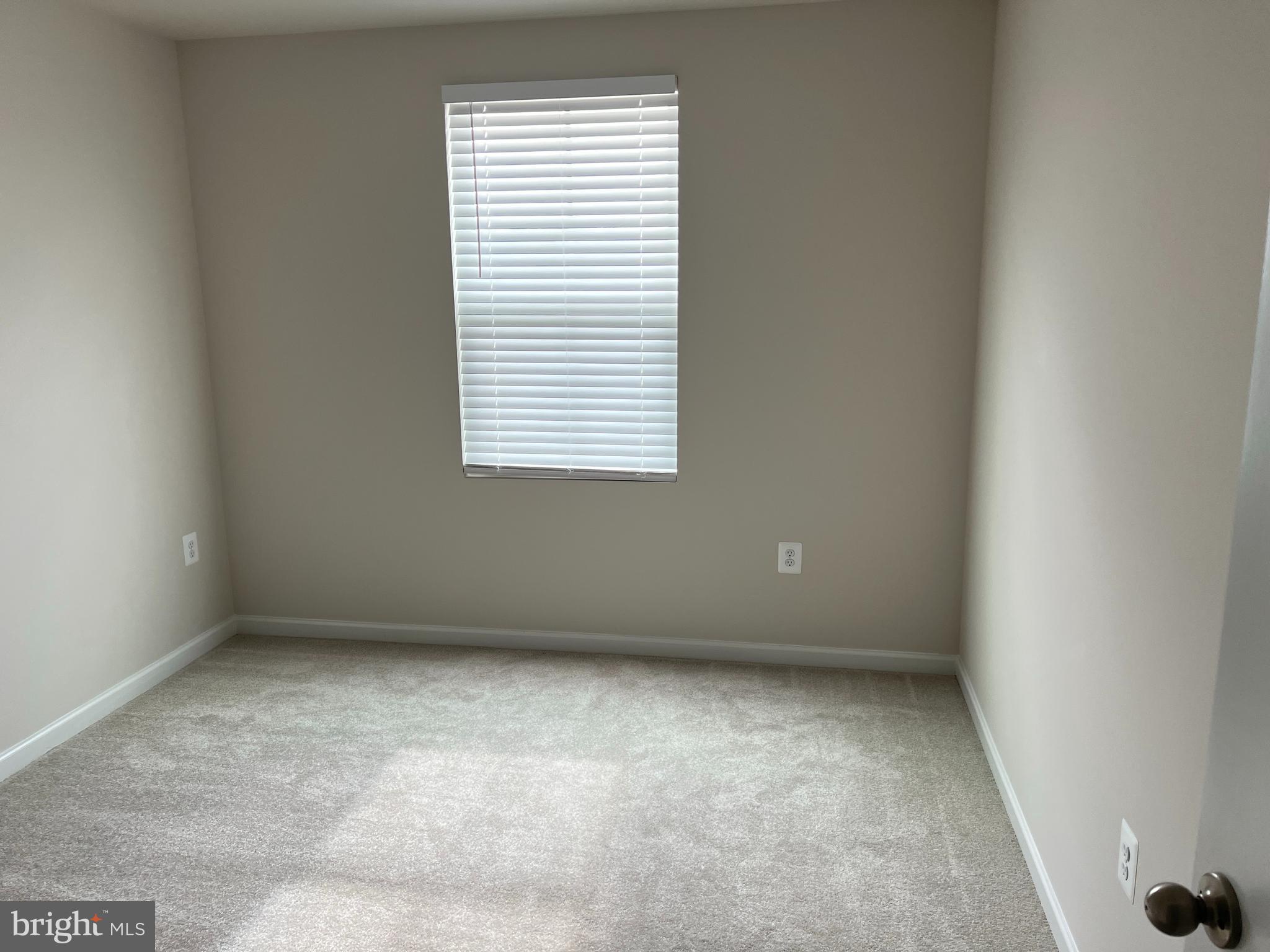 1813 CREEK BOTTOM PL