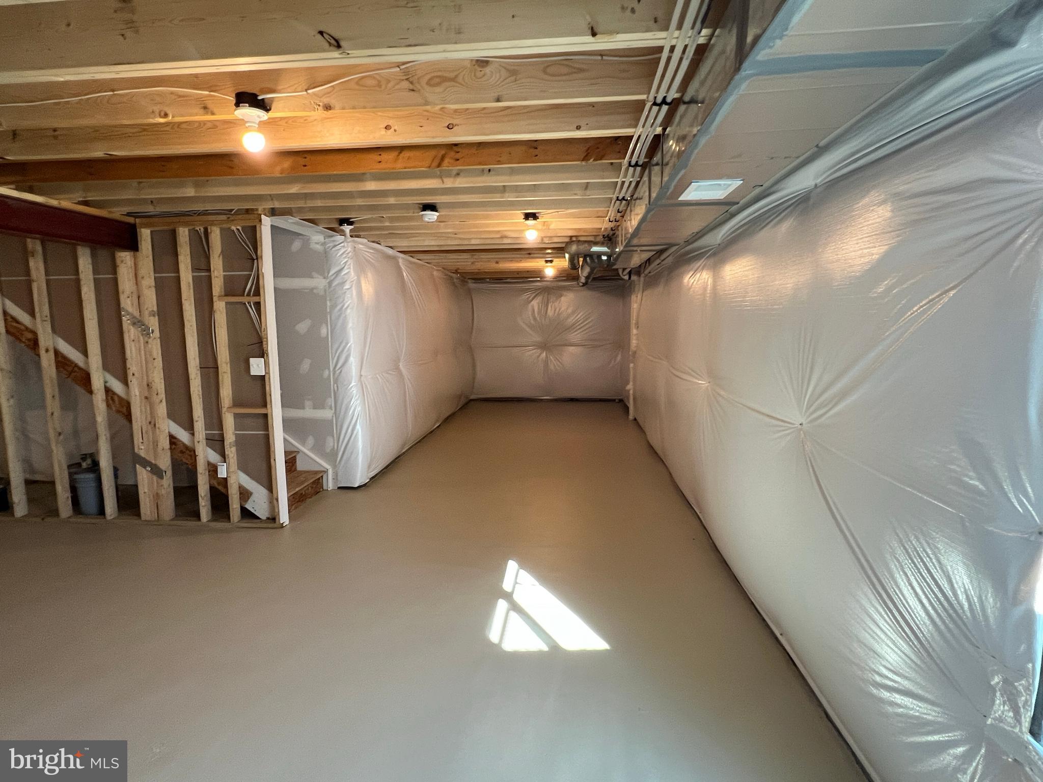 1813 CREEK BOTTOM PL
