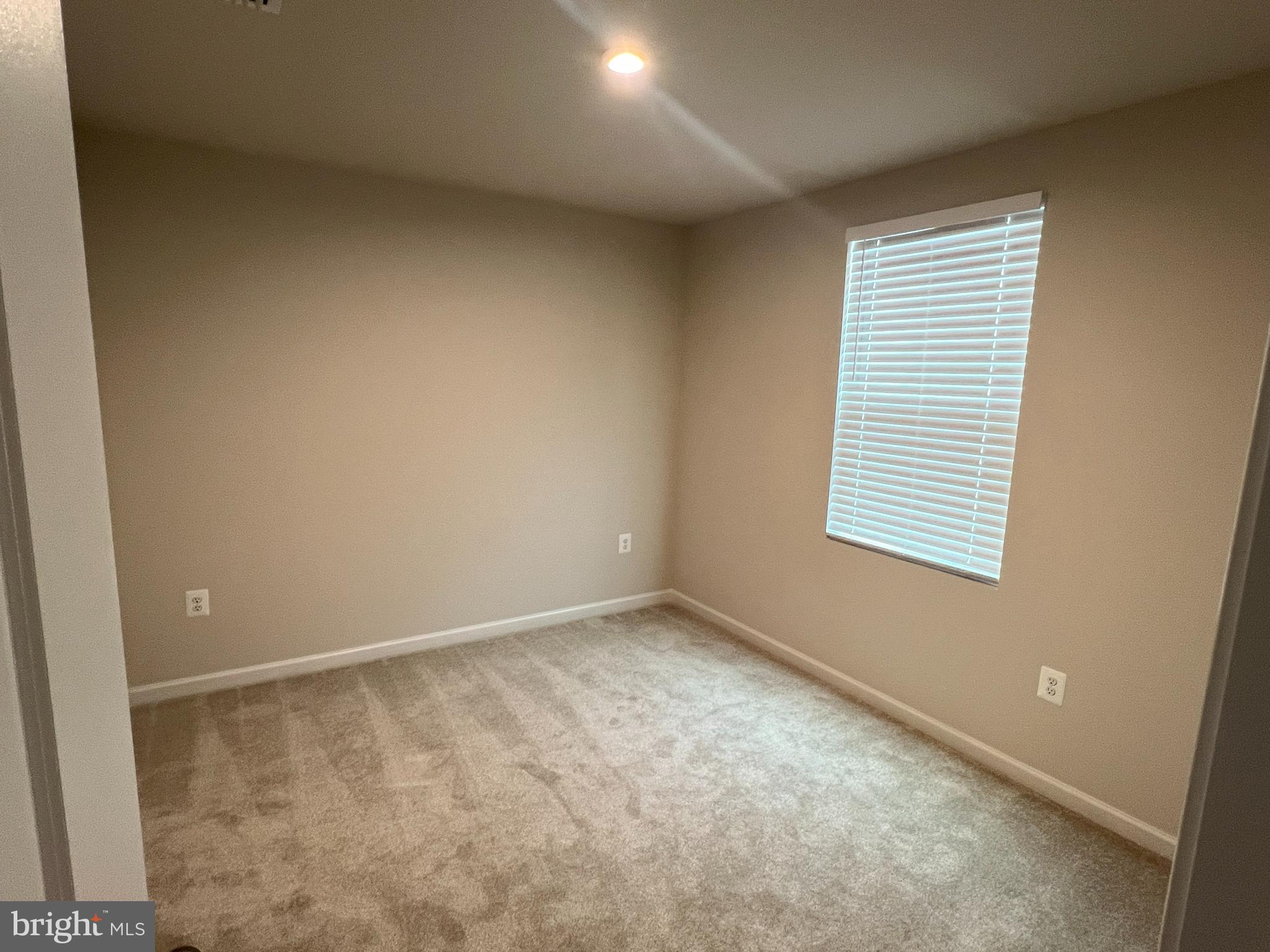 1813 CREEK BOTTOM PL