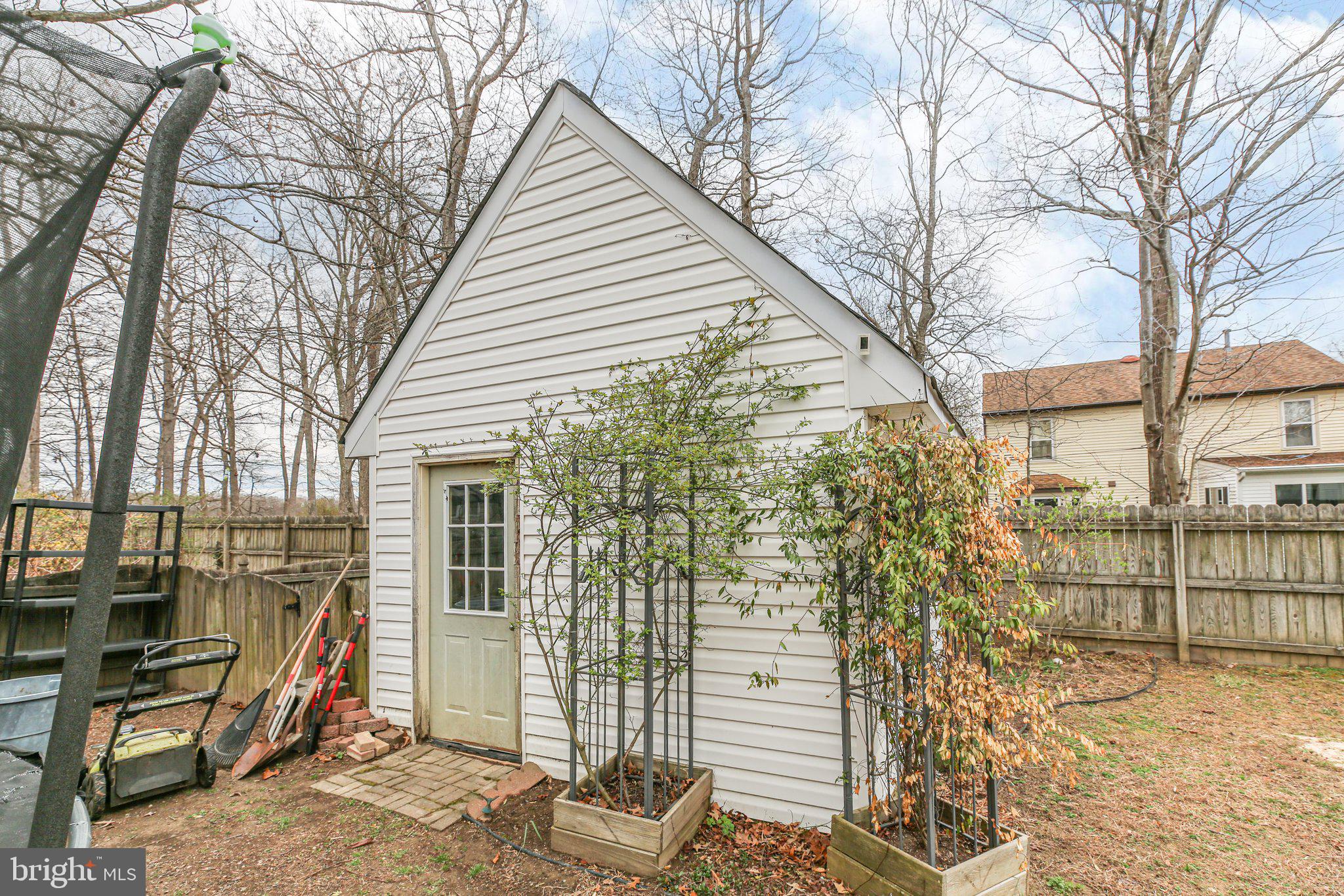 61 Cornwallis Dr