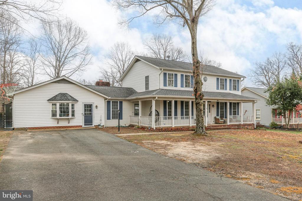 61 Cornwallis Dr