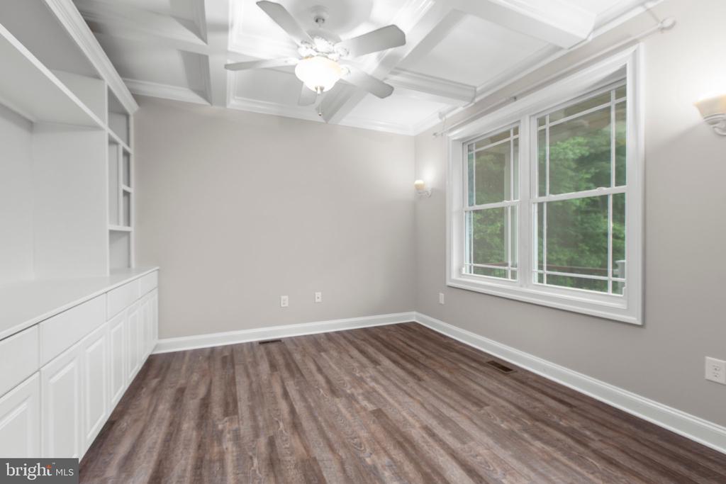 838 Hartwood Rd